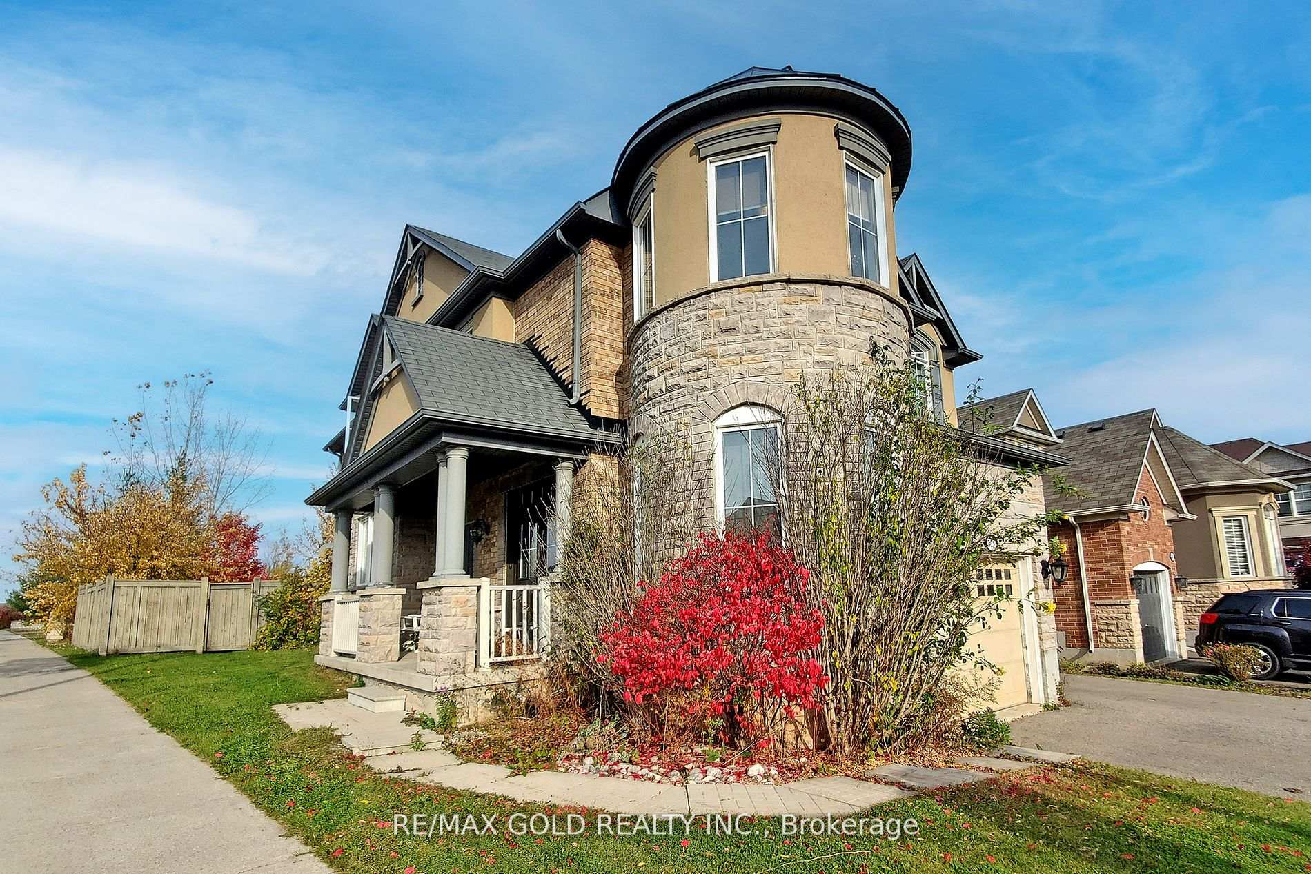 Photo 4 of Unit Upper, 301 Peregrine Way, Milton, Scott — HOMEH