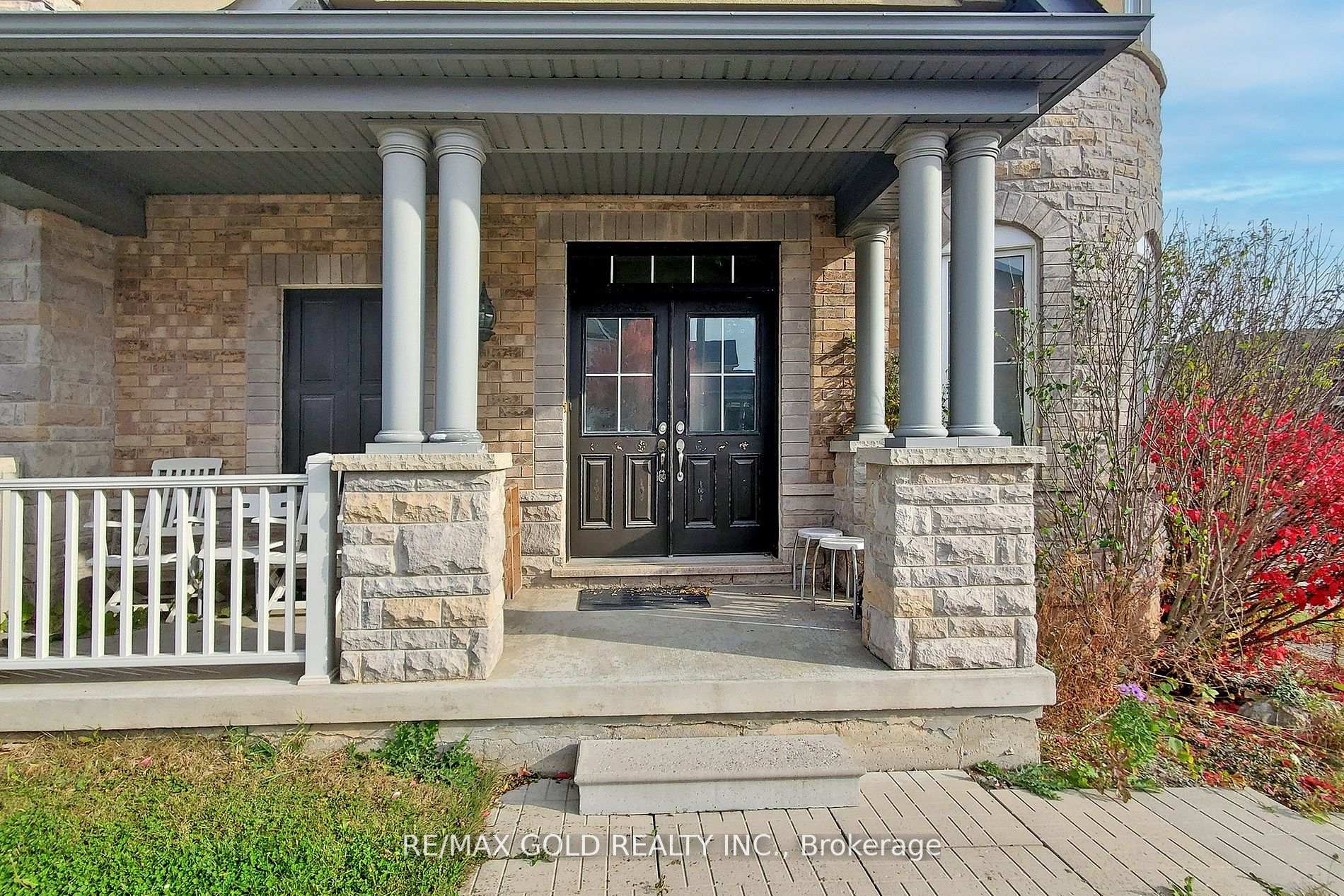 Photo 5 of Unit Upper, 301 Peregrine Way, Milton, Scott — HOMEH