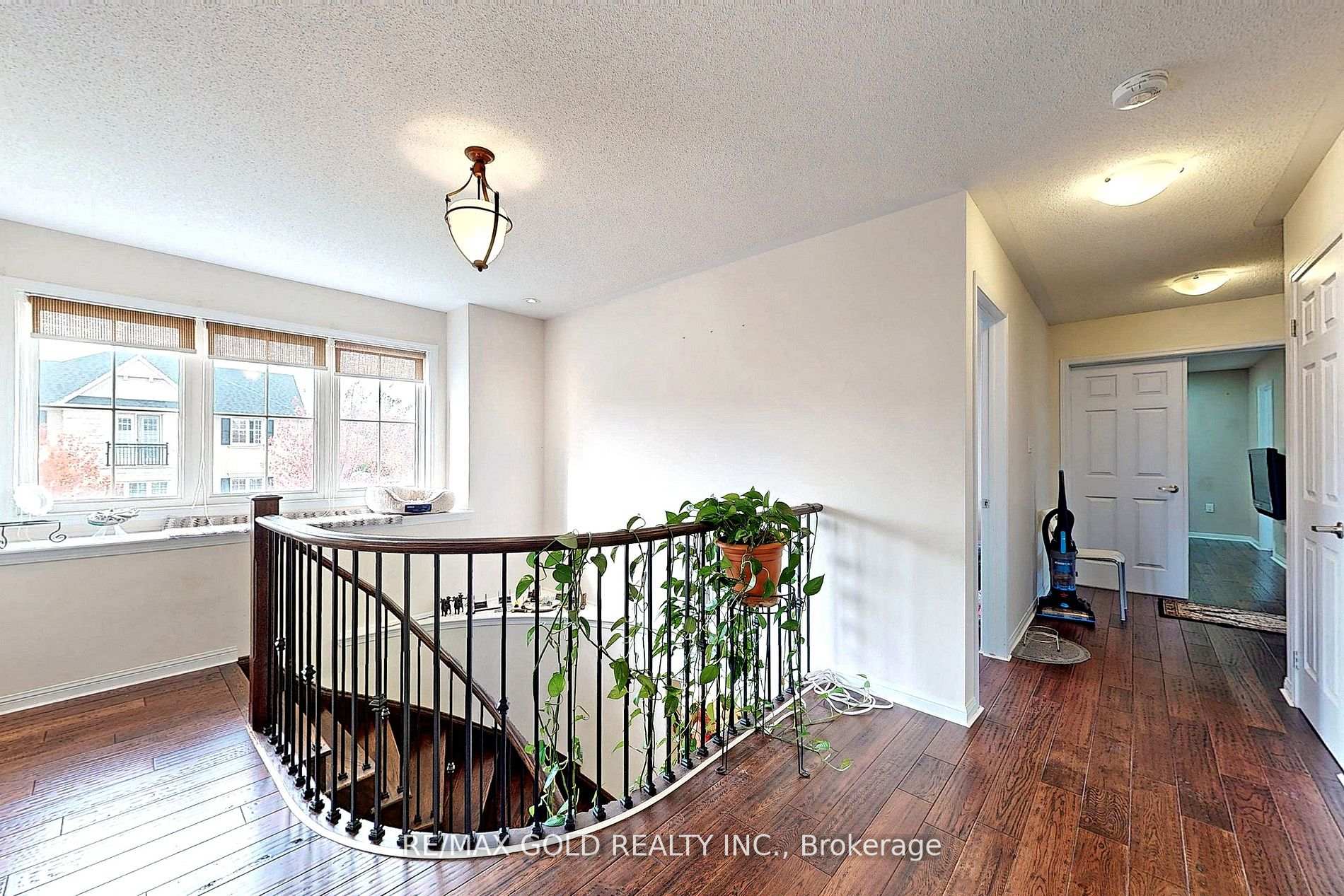 Photo 18 of Unit Upper, 301 Peregrine Way, Milton, Scott — HOMEH