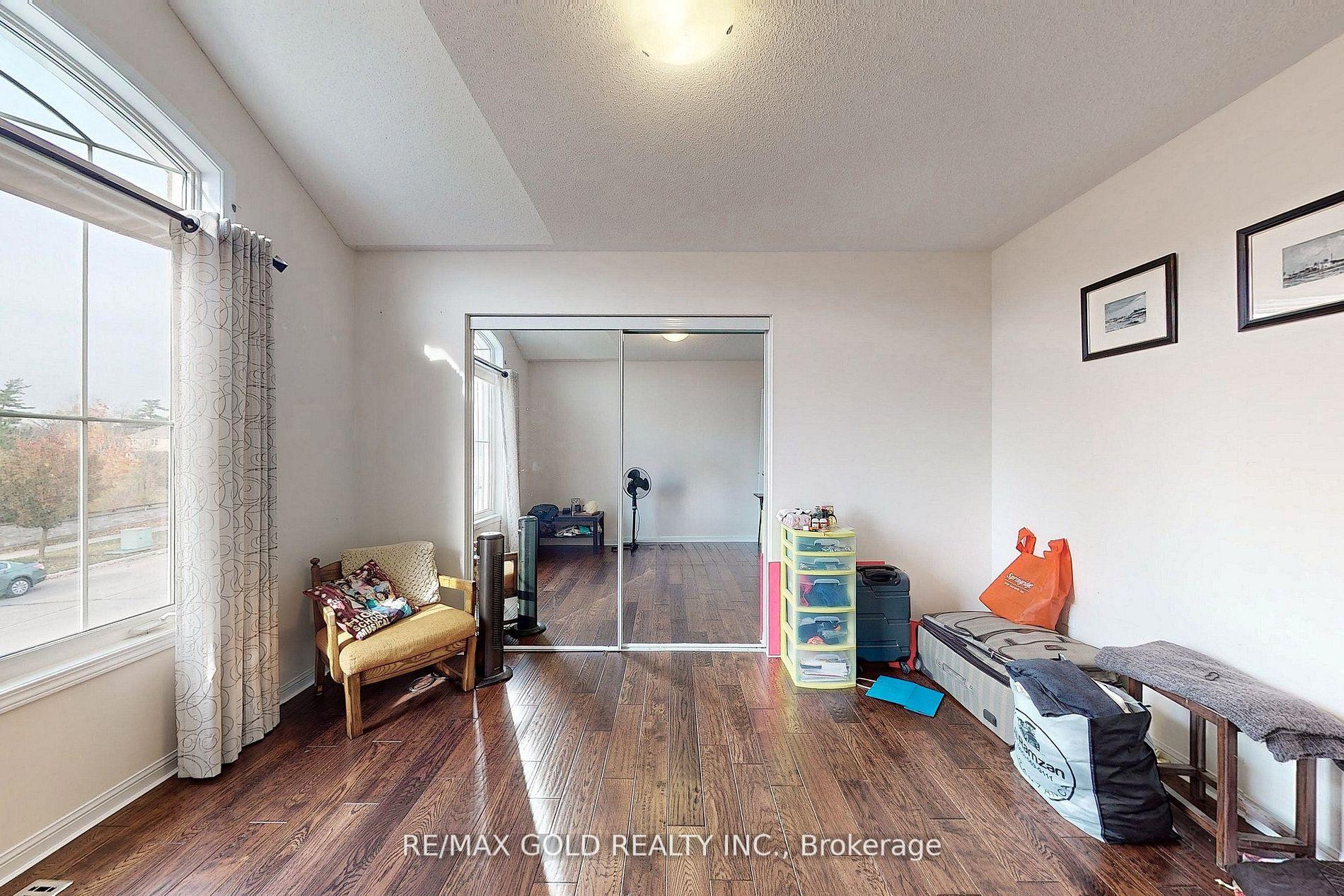 Photo 20 of Unit Upper, 301 Peregrine Way, Milton, Scott — HOMEH