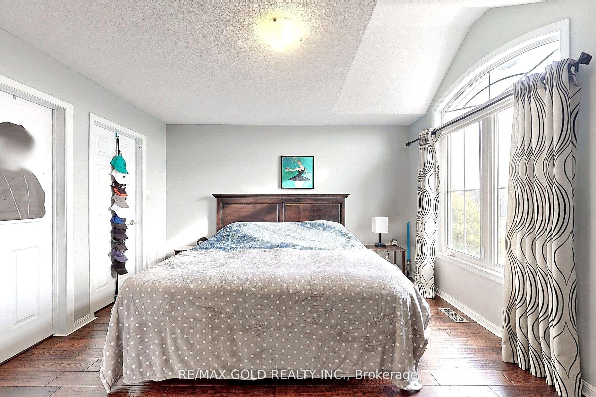 Photo 24 of Unit Upper, 301 Peregrine Way, Milton, Scott — HOMEH