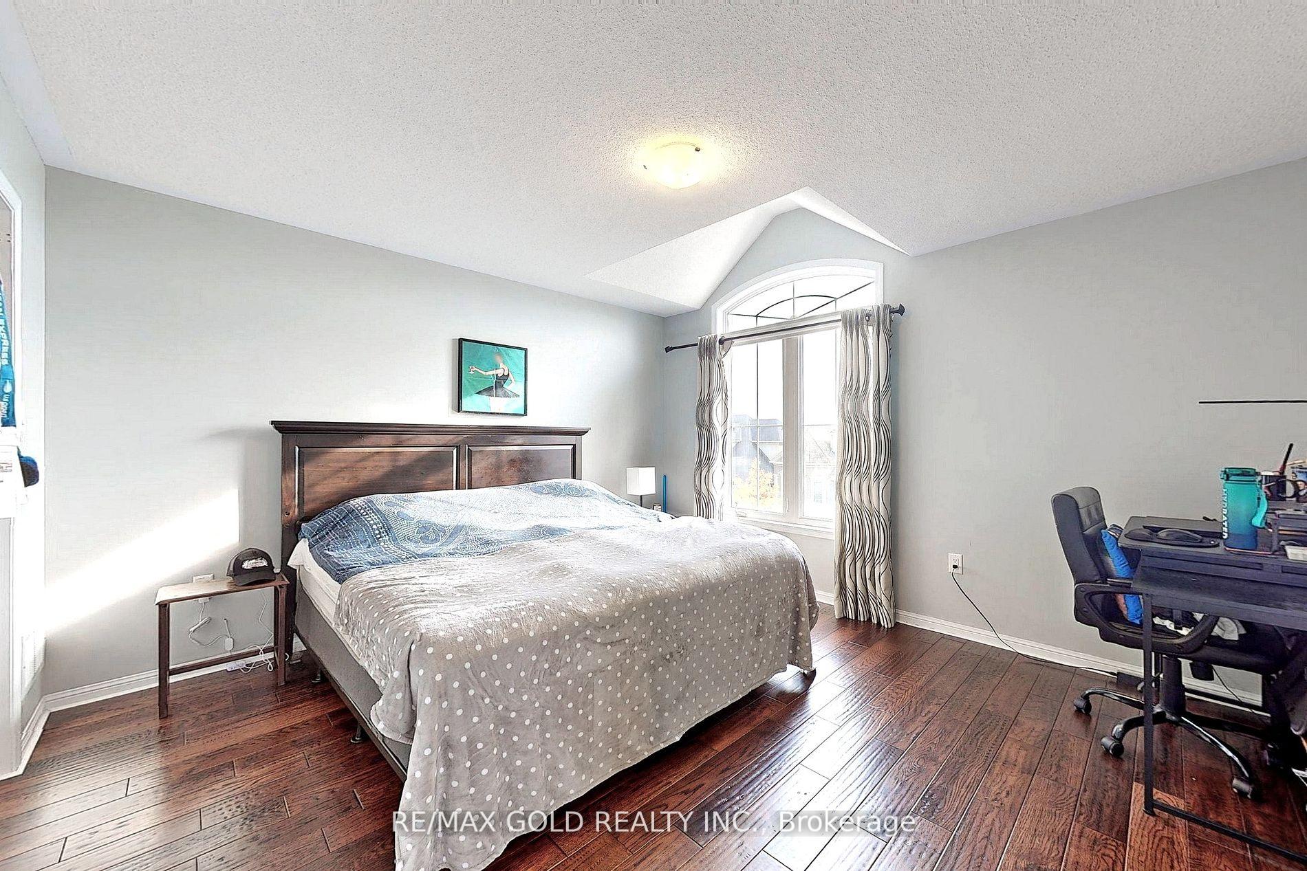 Photo 25 of Unit Upper, 301 Peregrine Way, Milton, Scott — HOMEH
