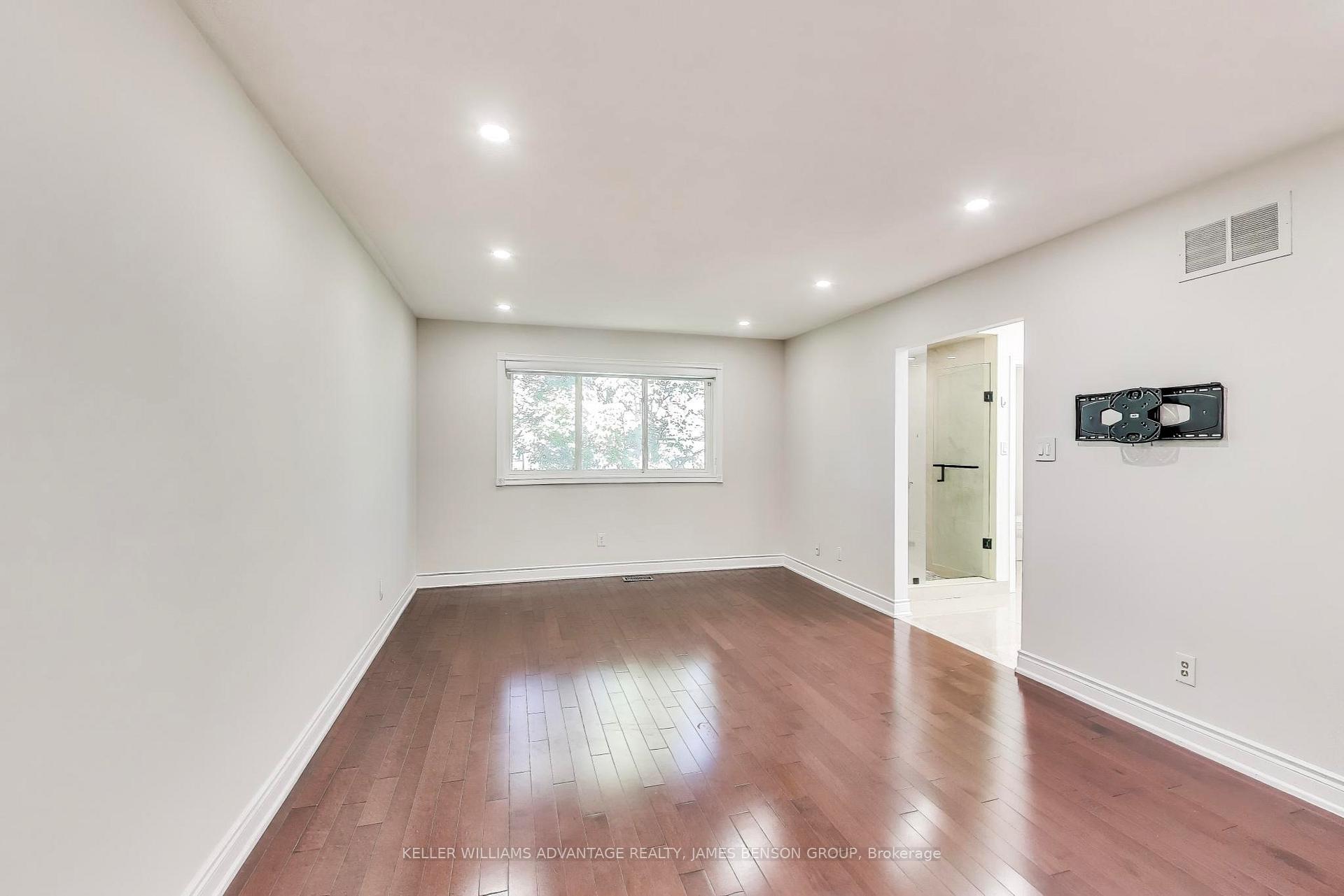 Photo 25 of 418 Victor Court, Pickering, West Shore — HOMEH