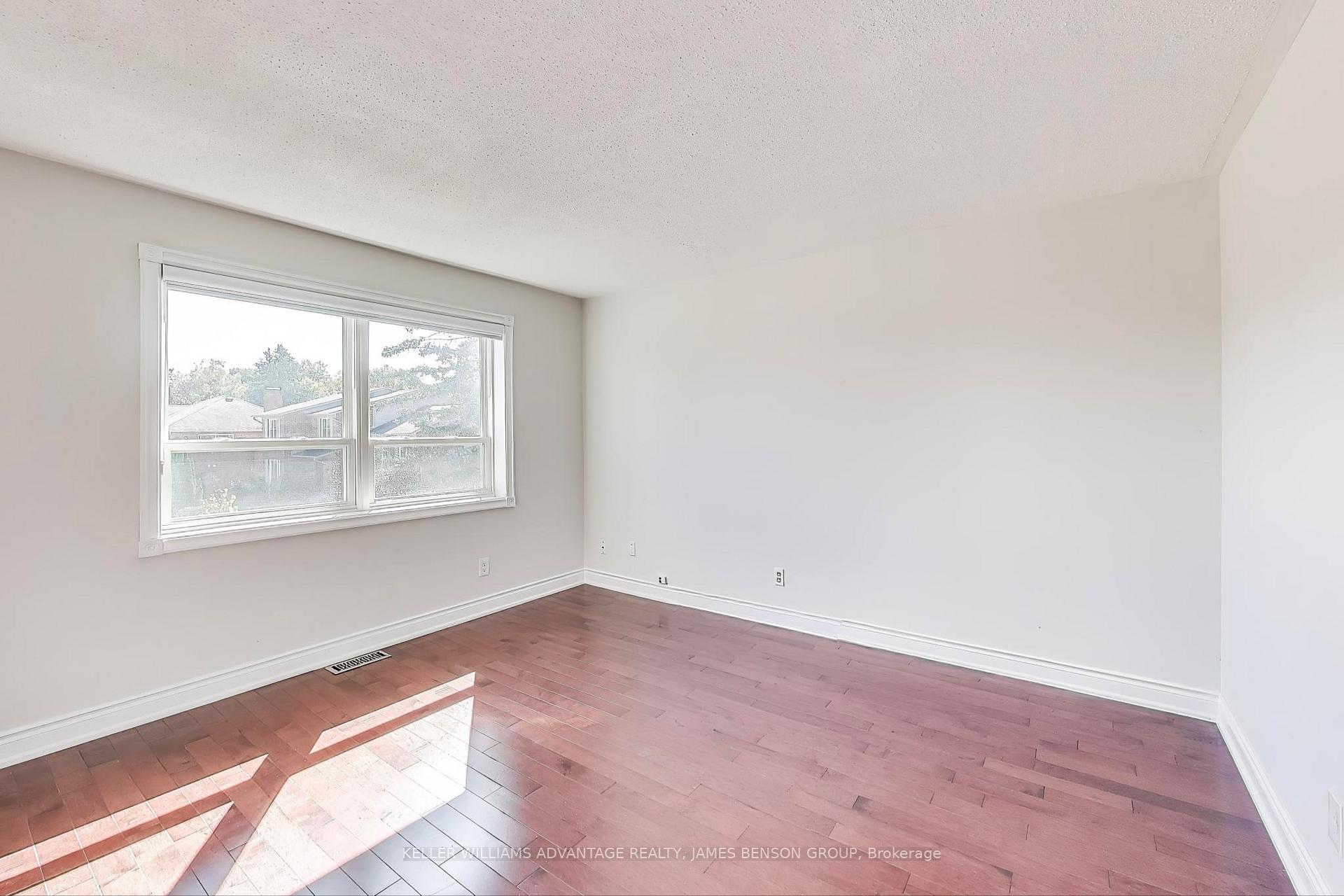 Photo 29 of 418 Victor Court, Pickering, West Shore — HOMEH