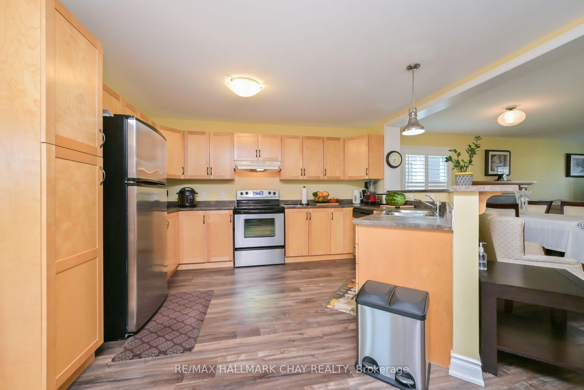 Photo 10 of 23 Sinclair Crescent, Ramara, Atherley — HOMEH