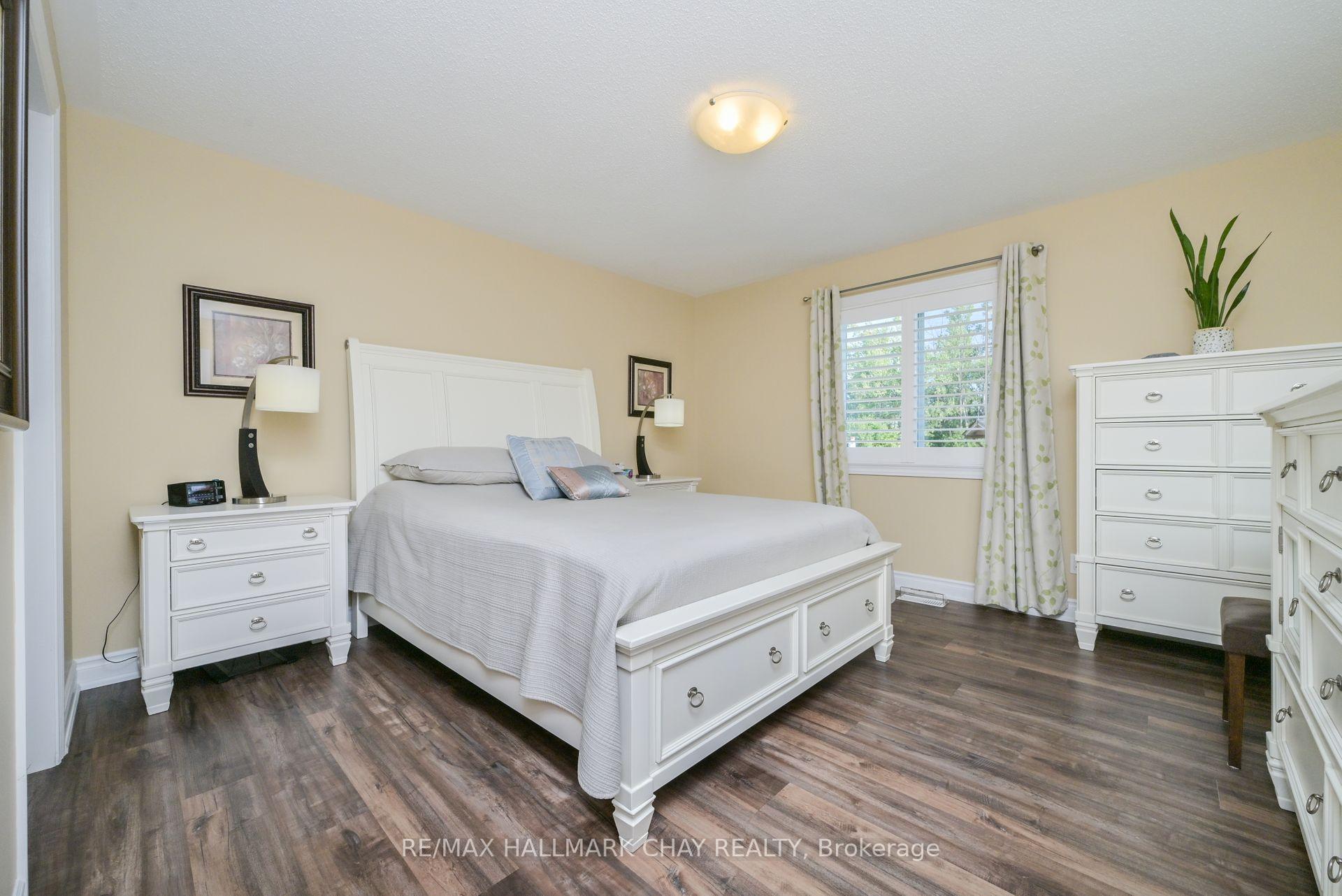 Photo 16 of 23 Sinclair Crescent, Ramara, Atherley — HOMEH