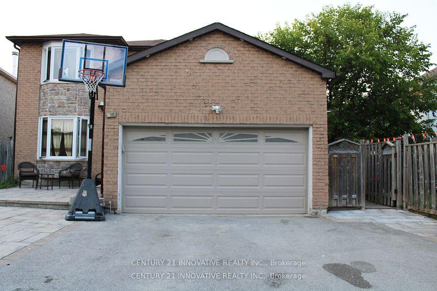 Photo 2 of 2398 Strathmore Crescent, Pickering, Brock Ridge — HOMEH