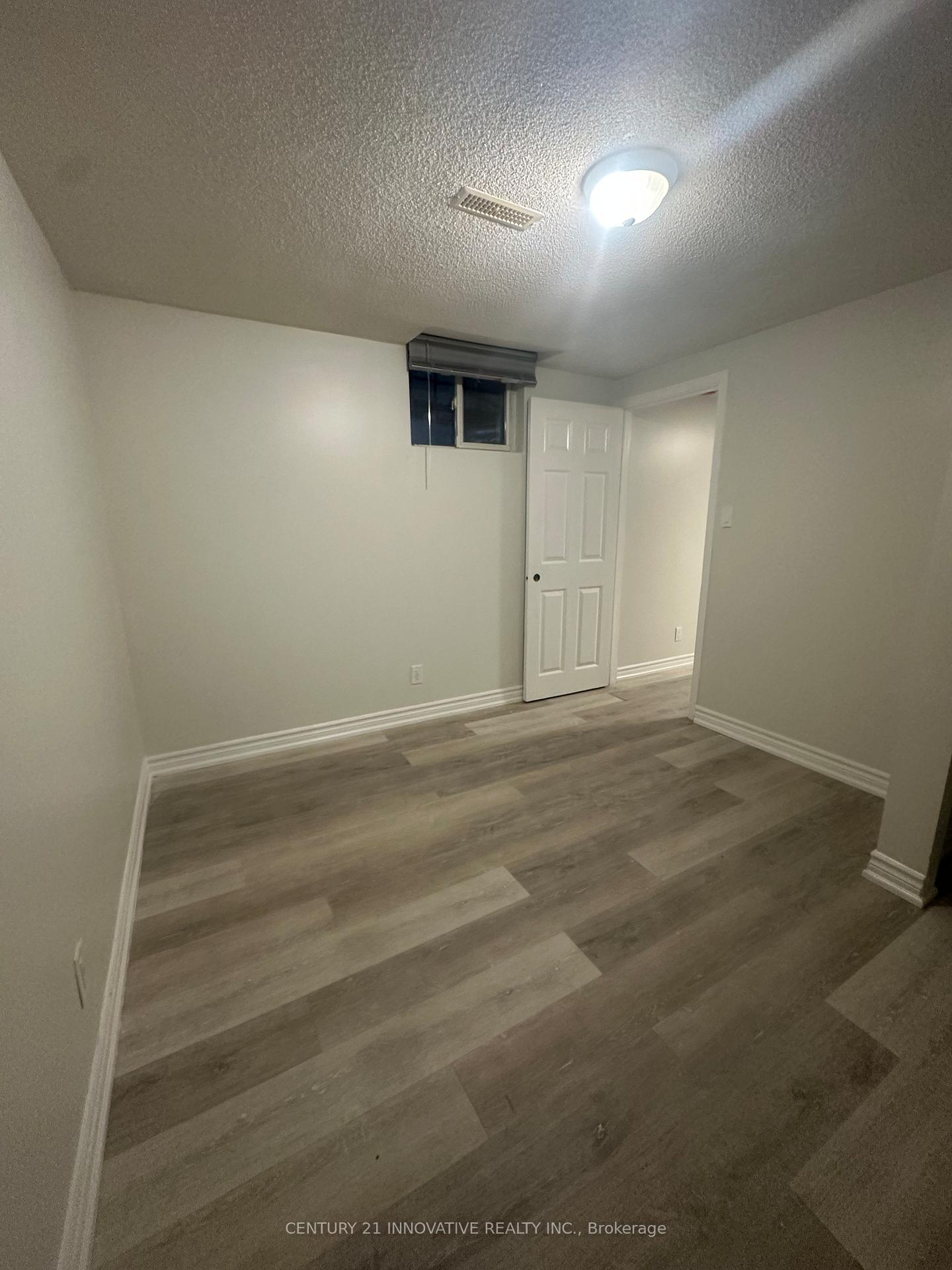 Photo 5 of 2398 Strathmore Crescent, Pickering, Brock Ridge — HOMEH