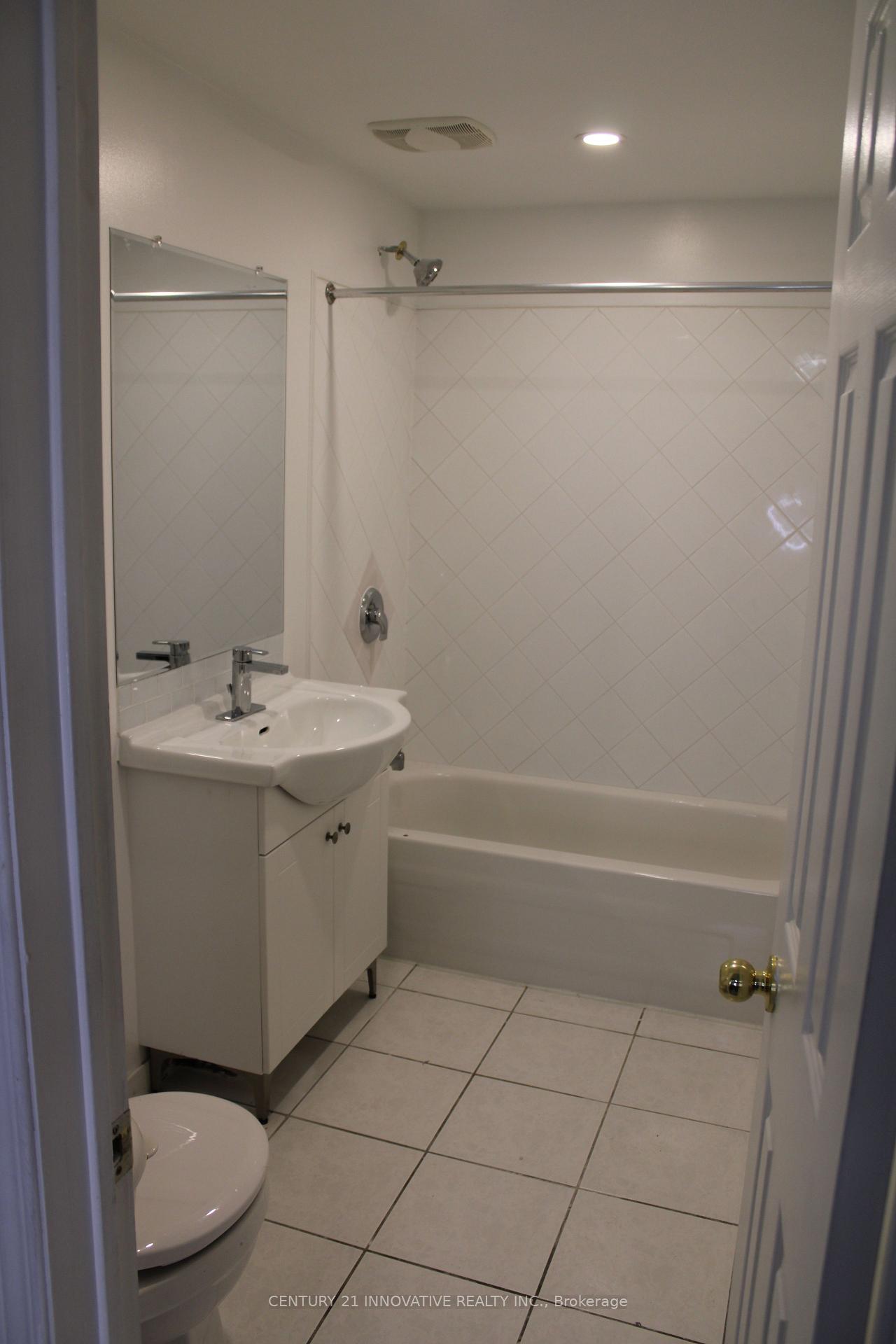 Photo 10 of 2398 Strathmore Crescent, Pickering, Brock Ridge — HOMEH