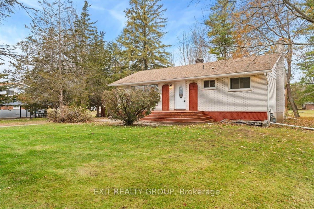 Photo 1 of 40 Hartsmere Road, Quinte West, Murray Ward — HOMEH