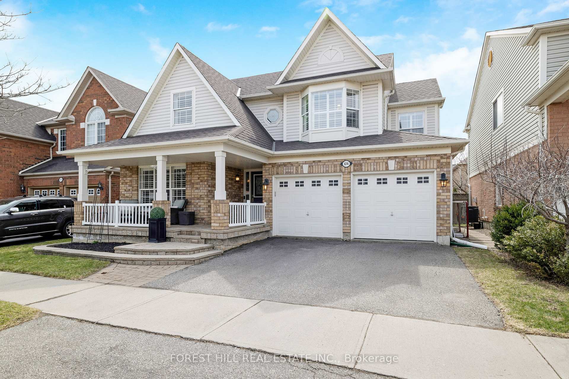 Photo 1 of 674 Dolby Crescent, Milton, Beaty — HOMEH