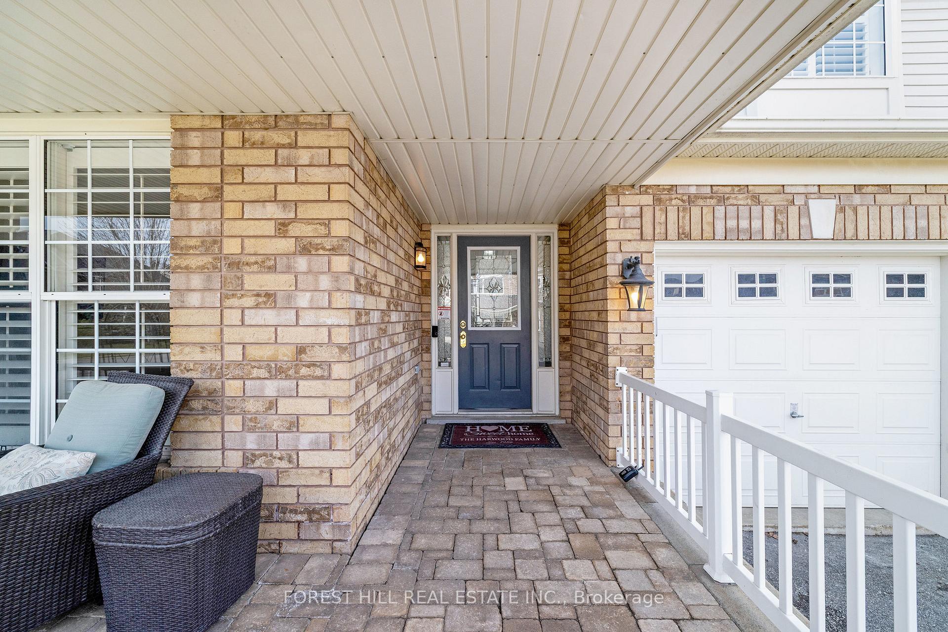 Photo 3 of 674 Dolby Crescent, Milton, Beaty — HOMEH