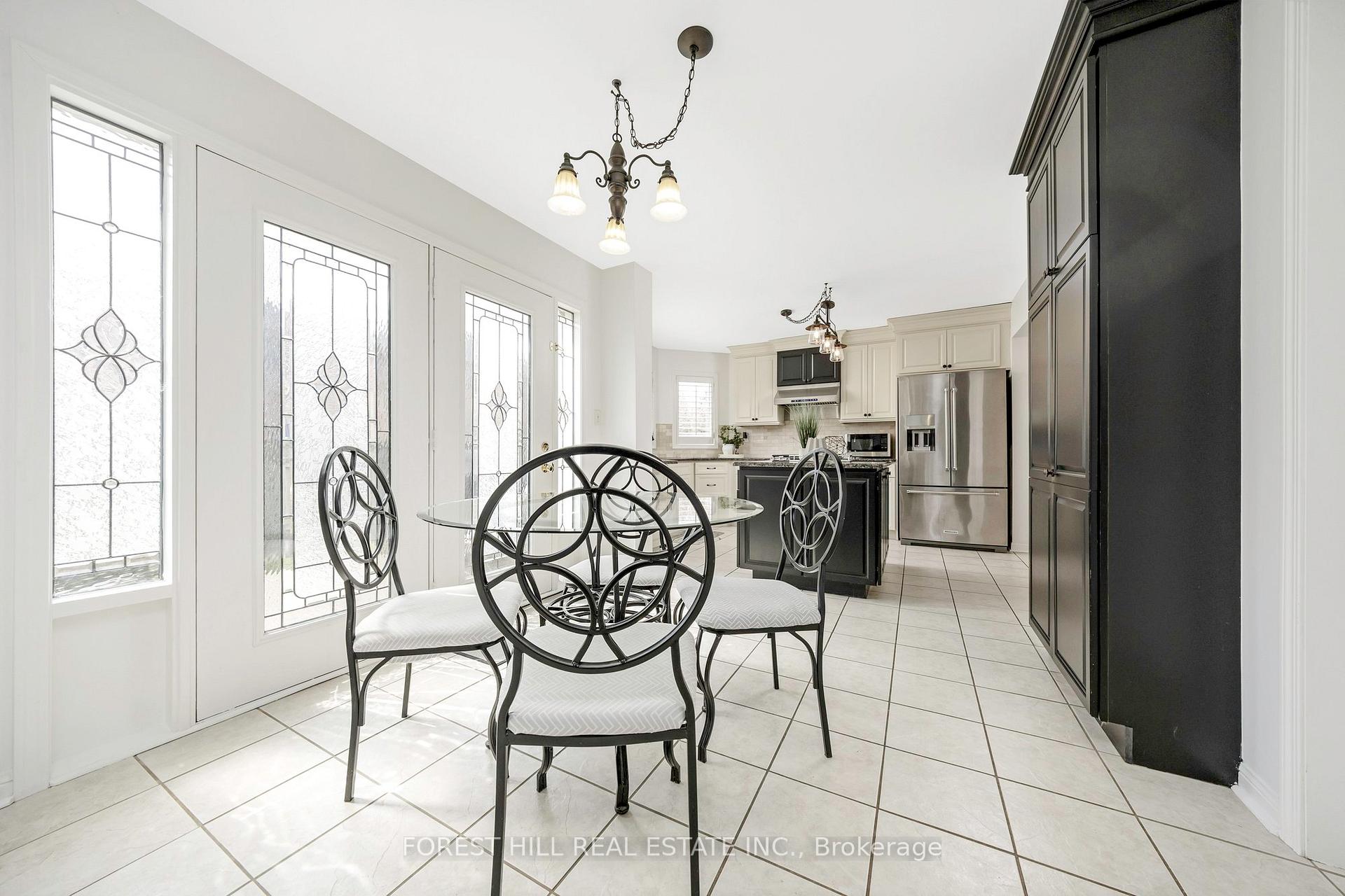 Photo 12 of 674 Dolby Crescent, Milton, Beaty — HOMEH