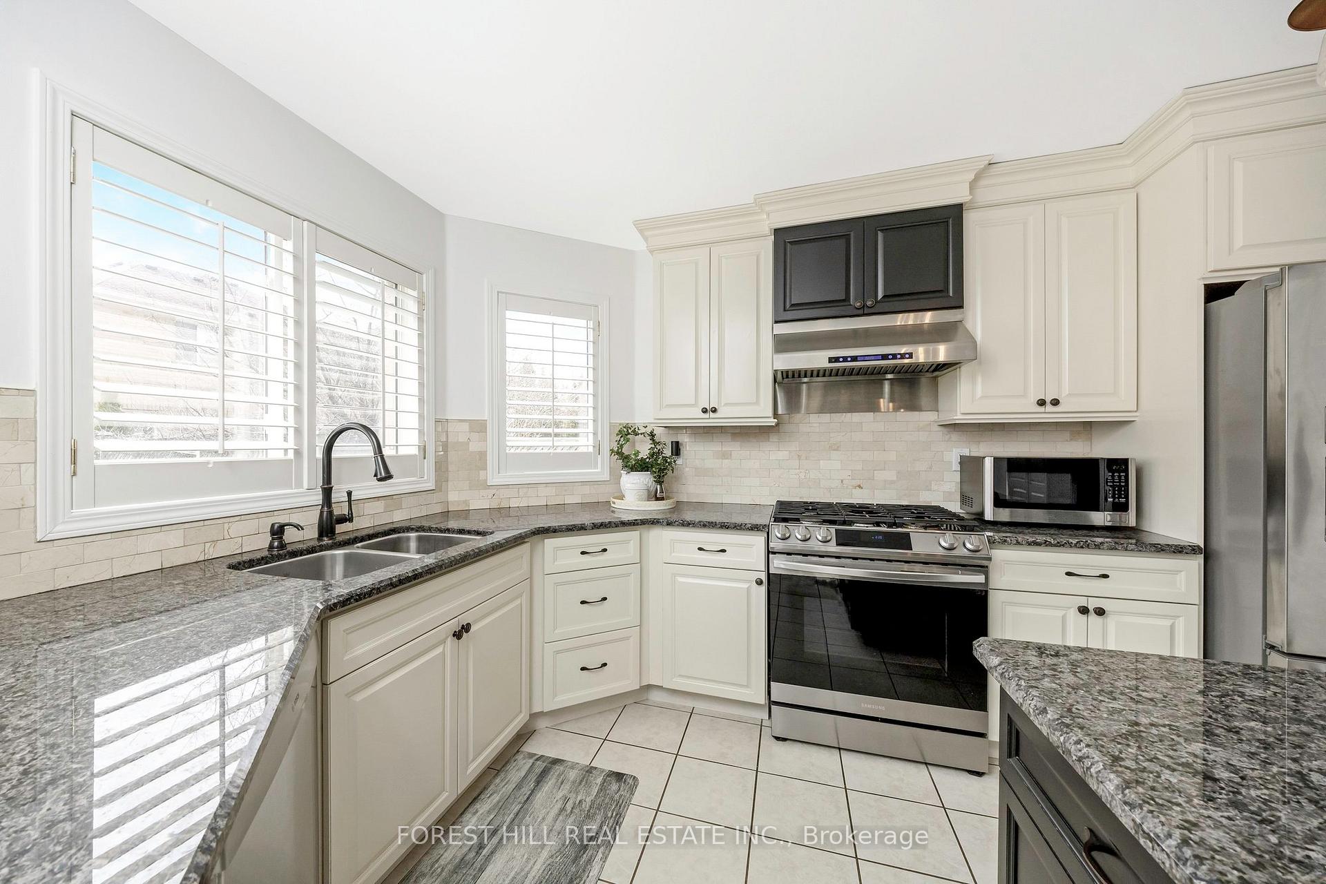 Photo 17 of 674 Dolby Crescent, Milton, Beaty — HOMEH