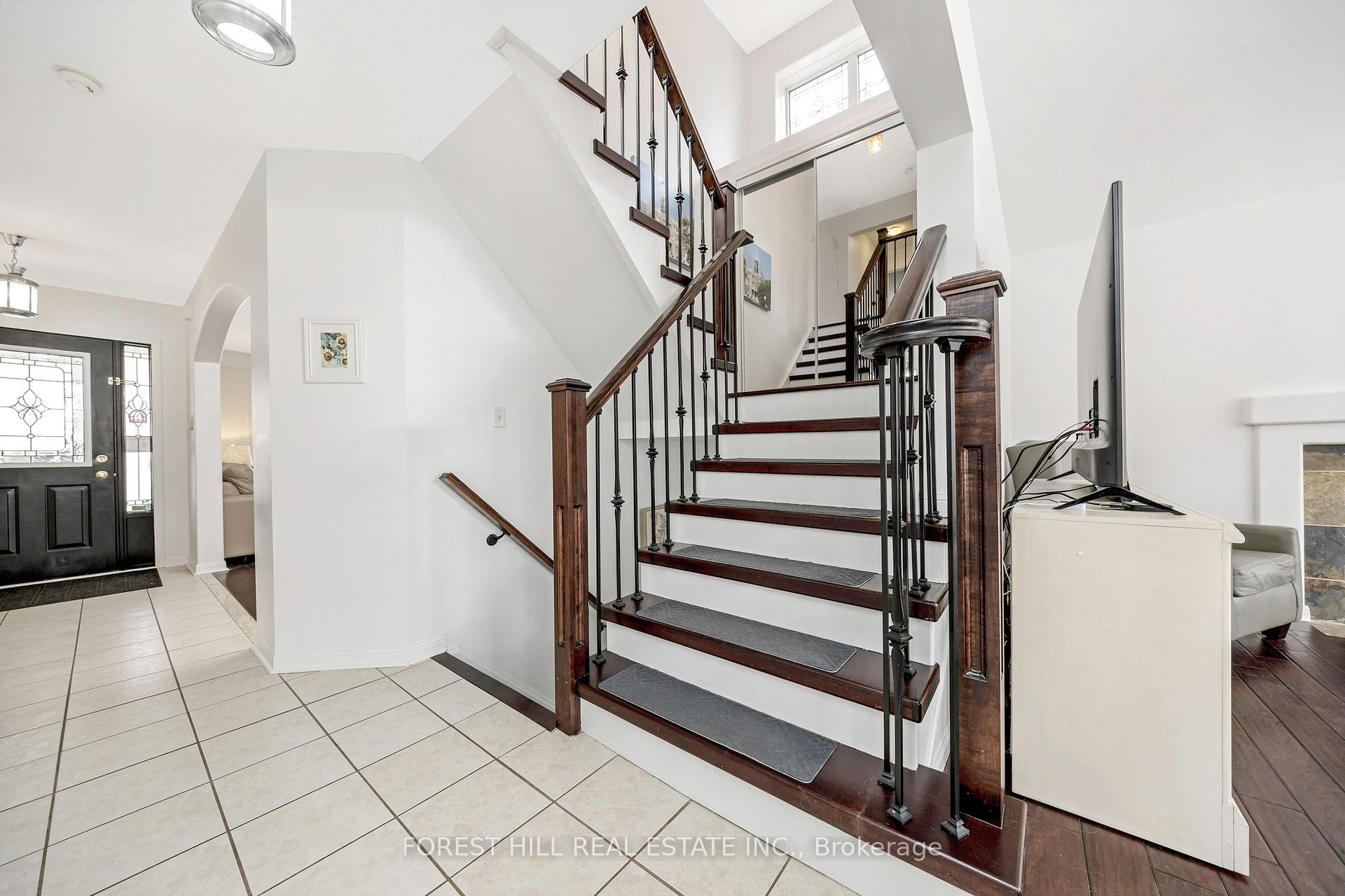 Photo 22 of 674 Dolby Crescent, Milton, Beaty — HOMEH