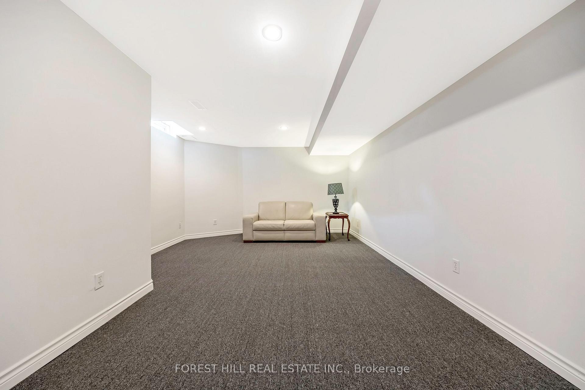 Photo 34 of 674 Dolby Crescent, Milton, Beaty — HOMEH