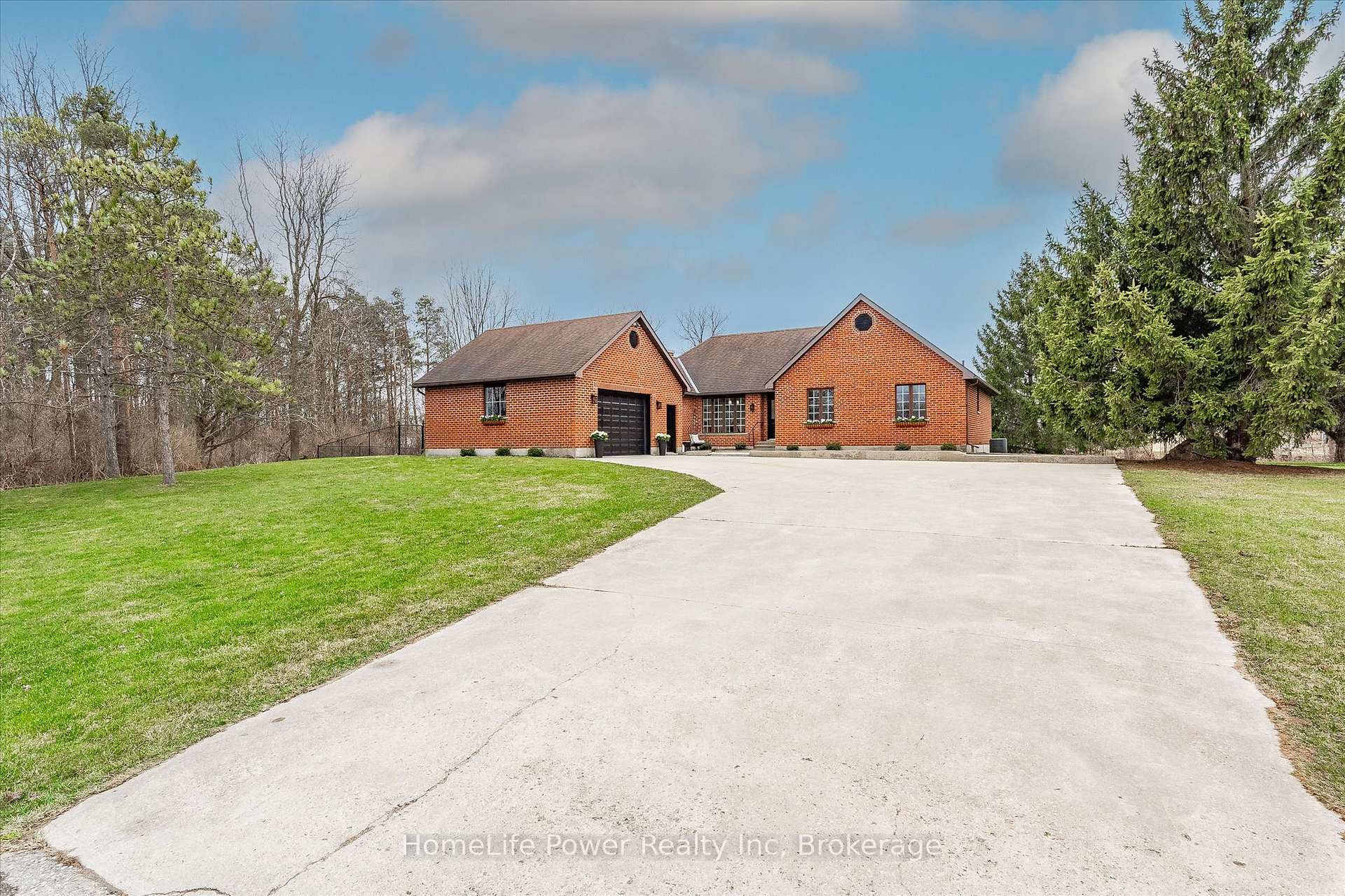 Photo 3 of 4080 Victoria Road S, Puslinch, Rural Puslinch East — HOMEH
