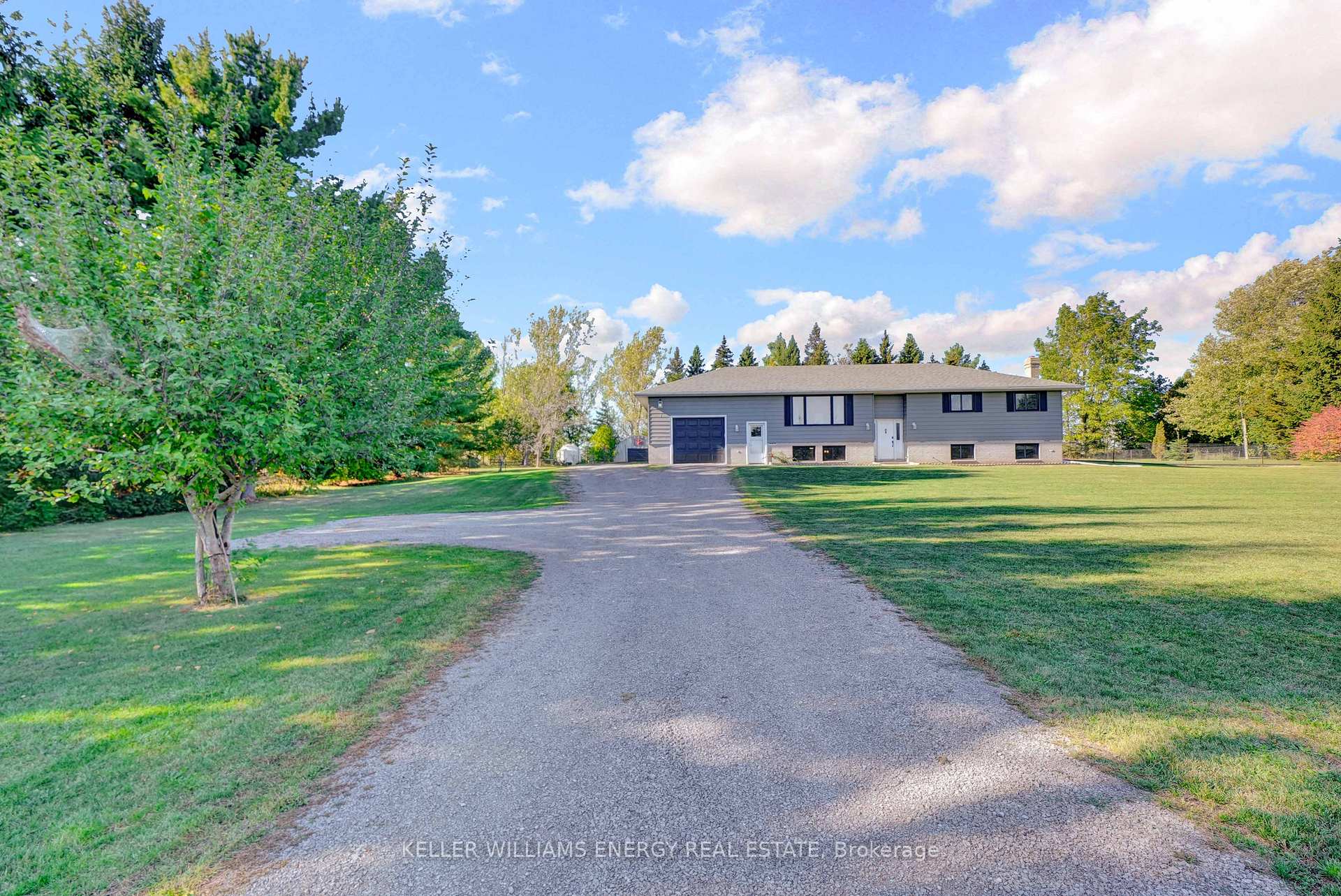 Photo 3 of 106 Oram Road, Prince Edward County, Sophiasburg Ward — HOMEH