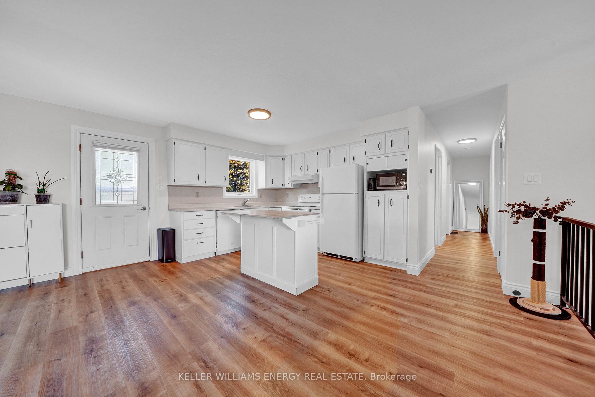 Photo 8 of 106 Oram Road, Prince Edward County, Sophiasburg Ward — HOMEH