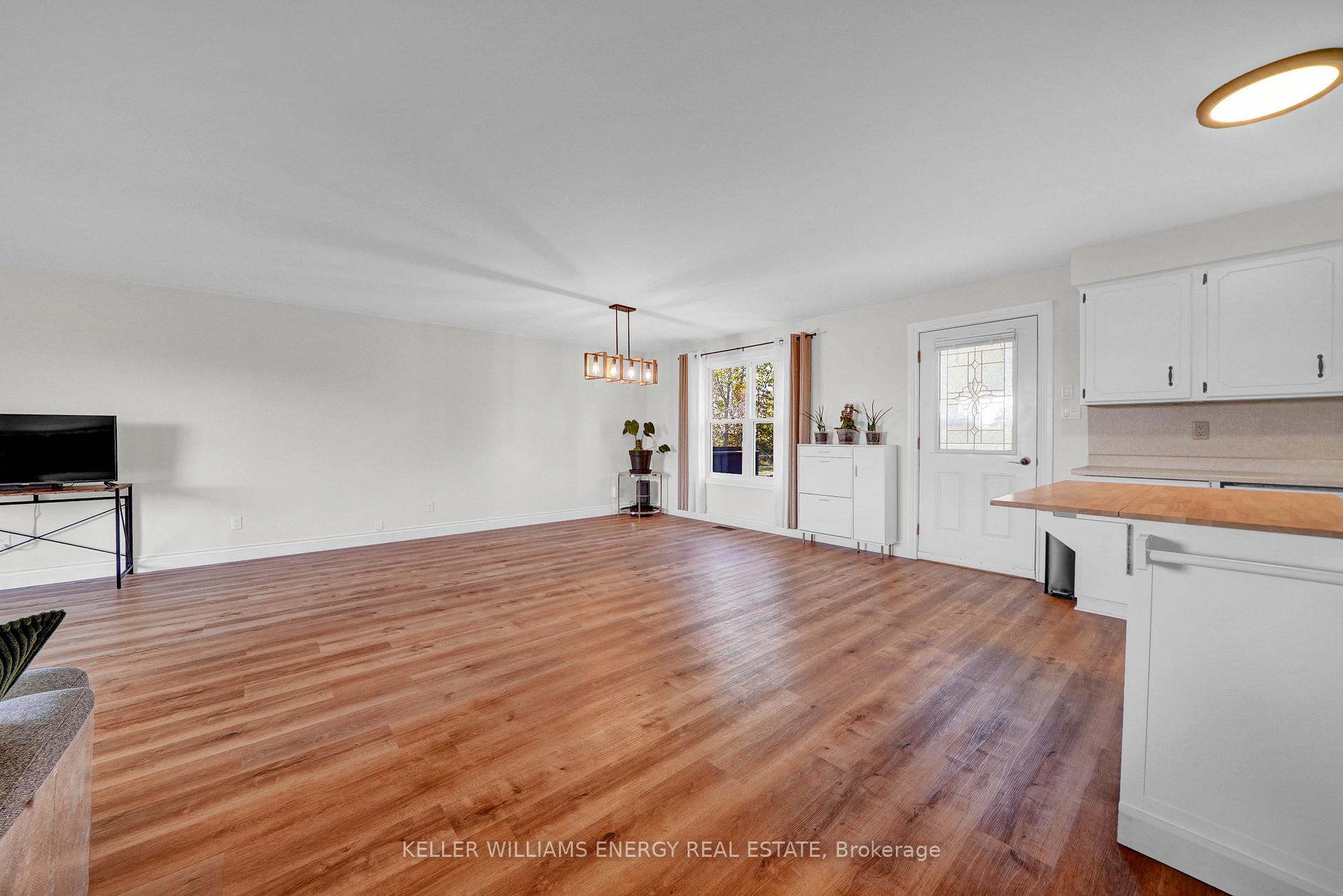 Photo 10 of 106 Oram Road, Prince Edward County, Sophiasburg Ward — HOMEH