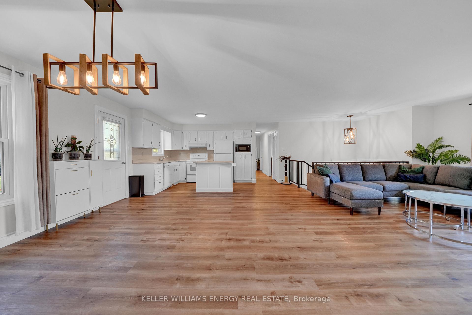Photo 11 of 106 Oram Road, Prince Edward County, Sophiasburg Ward — HOMEH