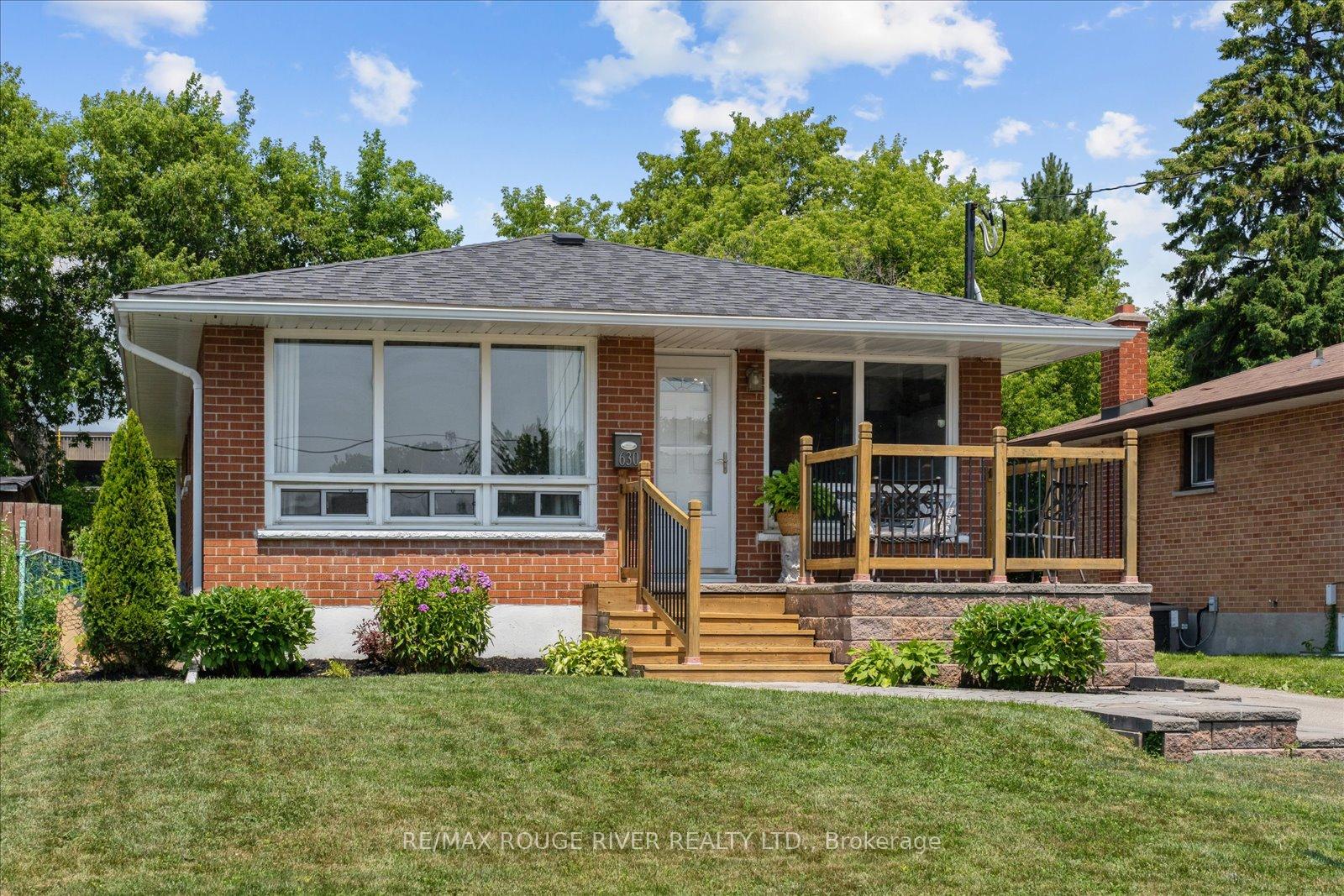 Photo 2 of 630 Athol Street E, Oshawa, Donevan — HOMEH