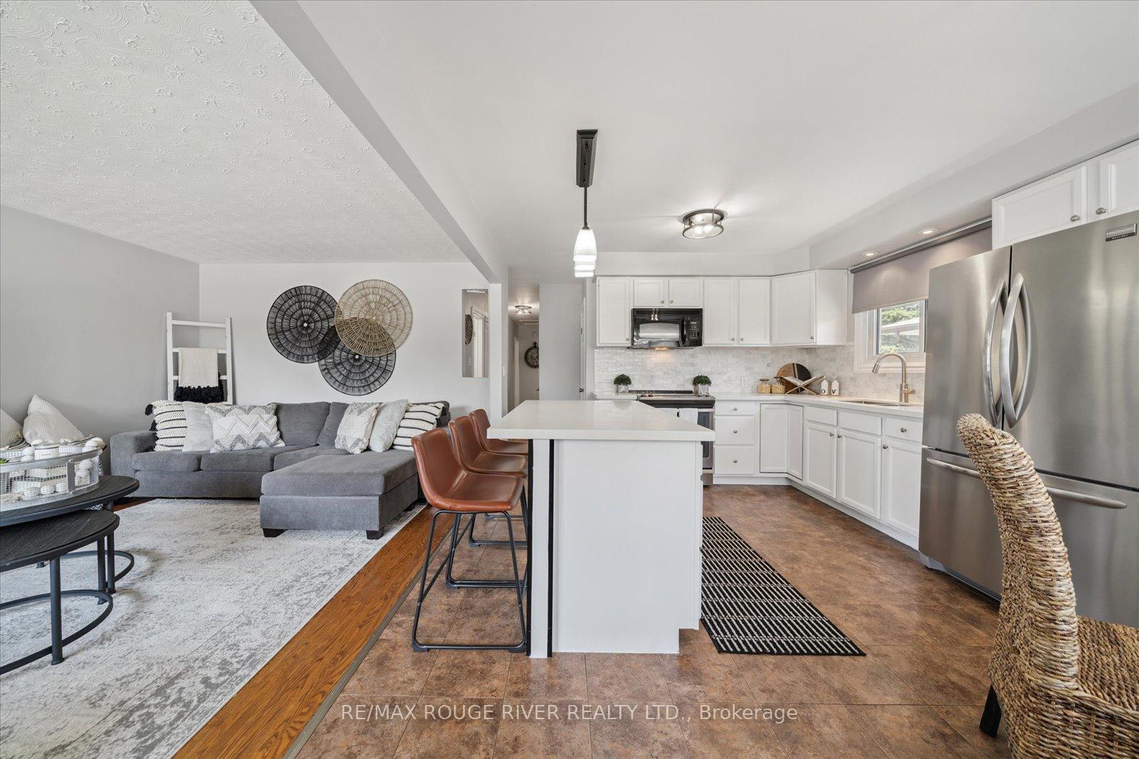 Photo 9 of 630 Athol Street E, Oshawa, Donevan — HOMEH