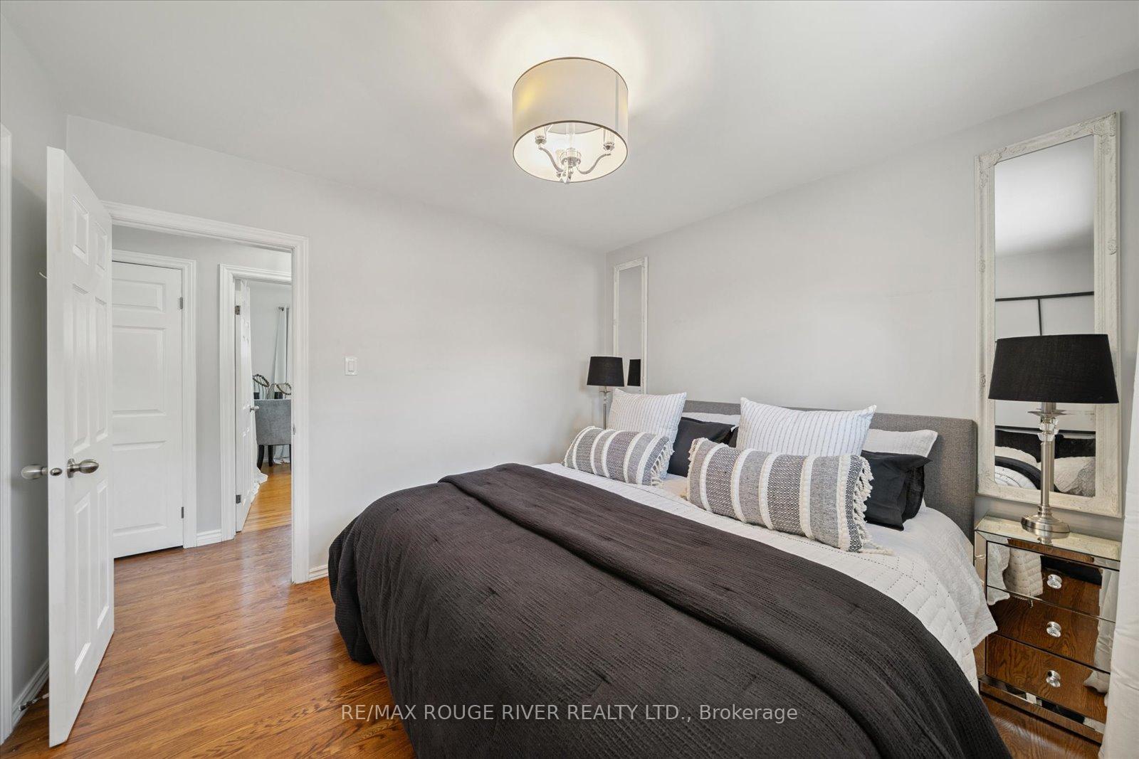 Photo 22 of 630 Athol Street E, Oshawa, Donevan — HOMEH