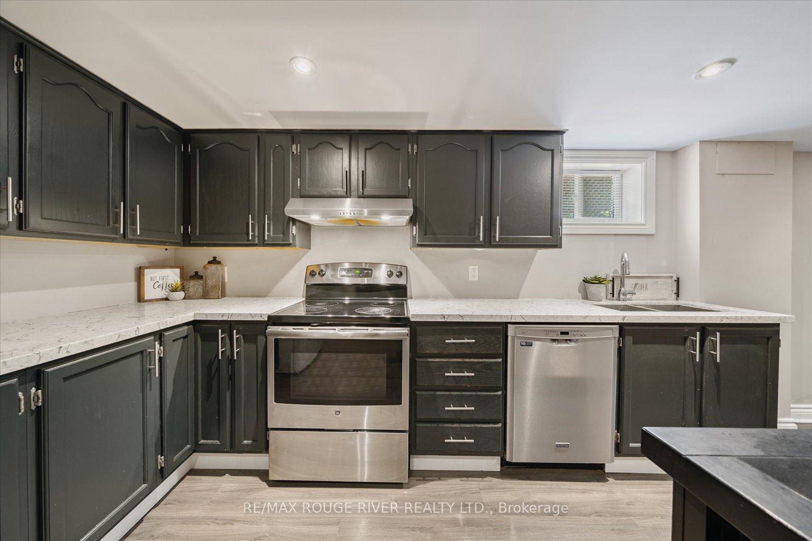 Photo 31 of 630 Athol Street E, Oshawa, Donevan — HOMEH