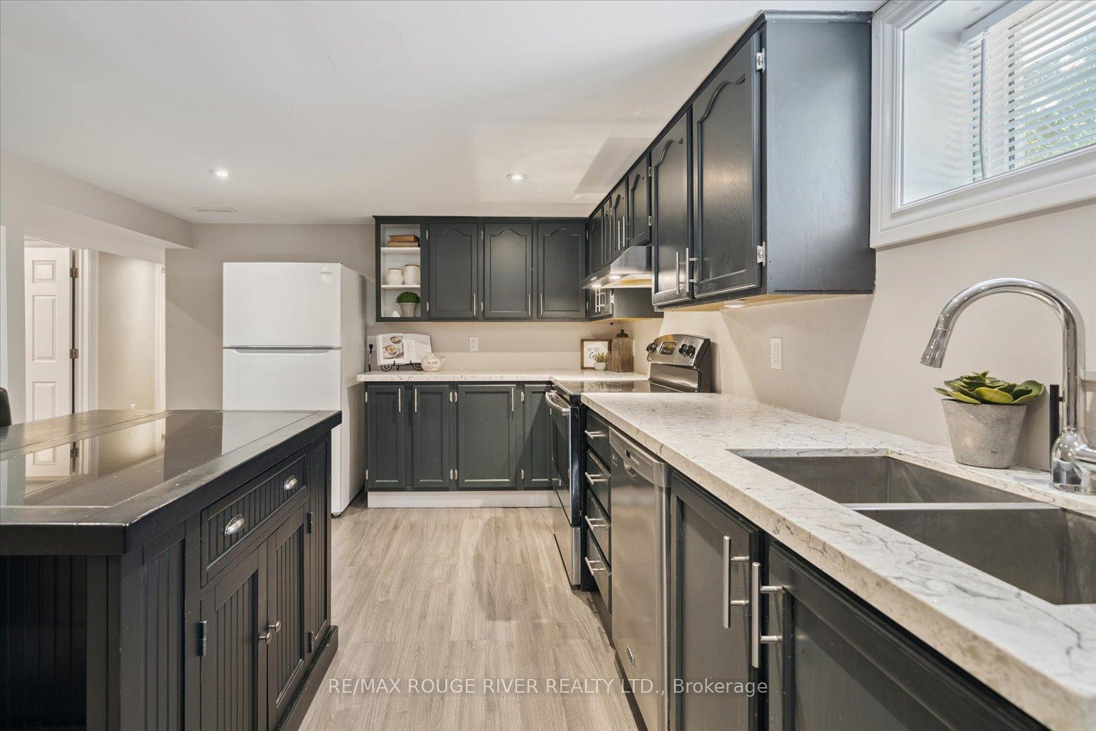 Photo 32 of 630 Athol Street E, Oshawa, Donevan — HOMEH