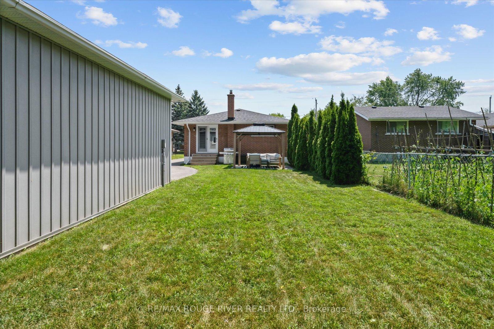 Photo 43 of 630 Athol Street E, Oshawa, Donevan — HOMEH