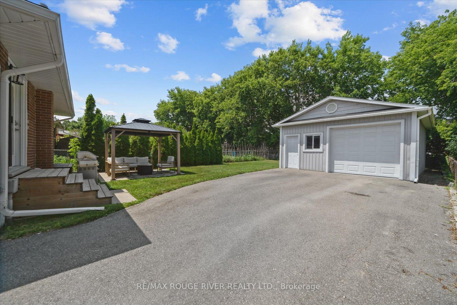 Photo 46 of 630 Athol Street E, Oshawa, Donevan — HOMEH