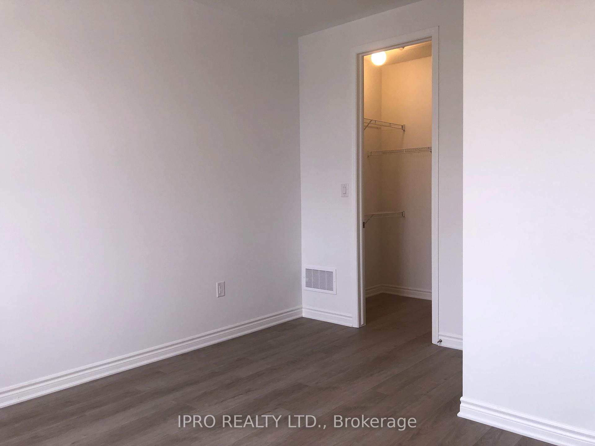 Photo 10 of 1375 Copley Court, Milton, Bowes — HOMEH