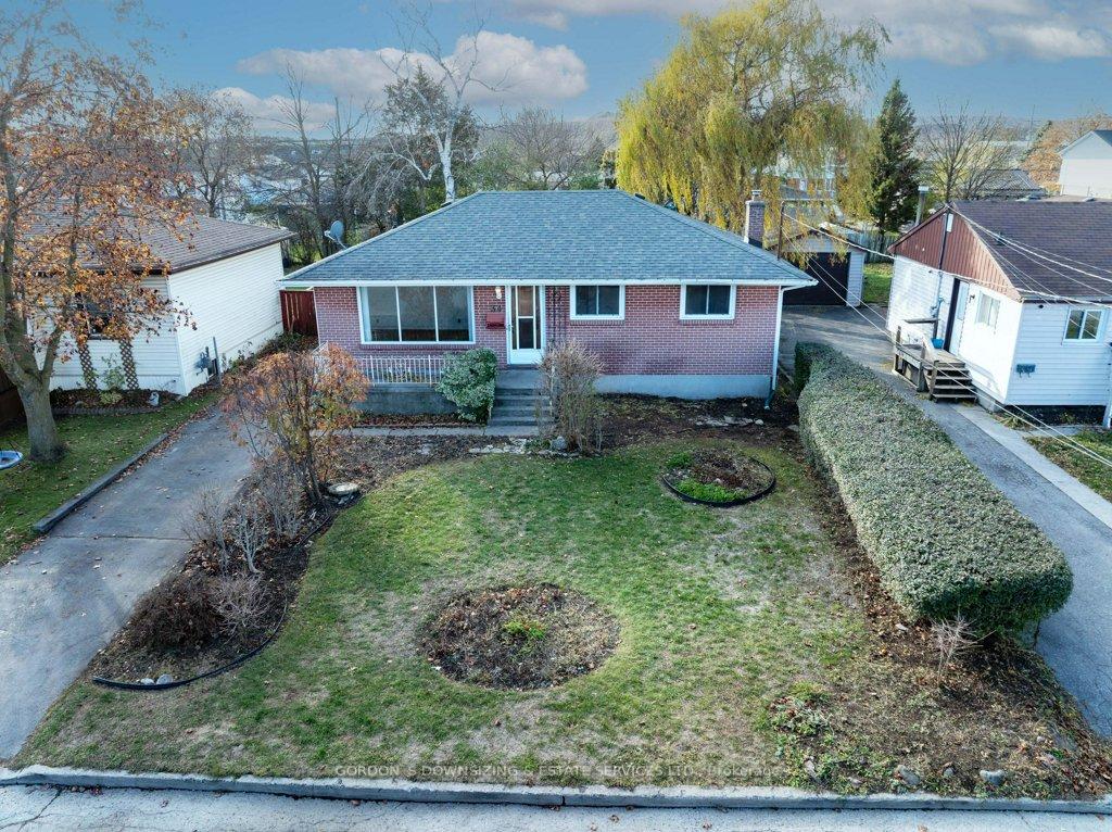 Photo 2 of 34 Elizabeth Avenue, Quinte West, Trenton Ward — HOMEH