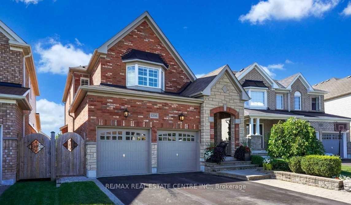Photo 4 of 1206 Harlstone Crescent, Oshawa, Taunton — HOMEH