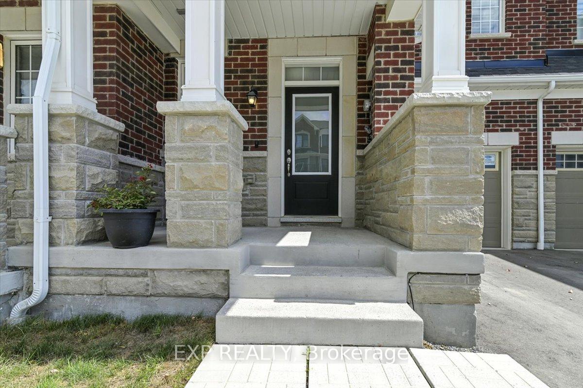Photo 4 of 3303 Thunderbird Promenade, Pickering, Rural Pickering — HOMEH