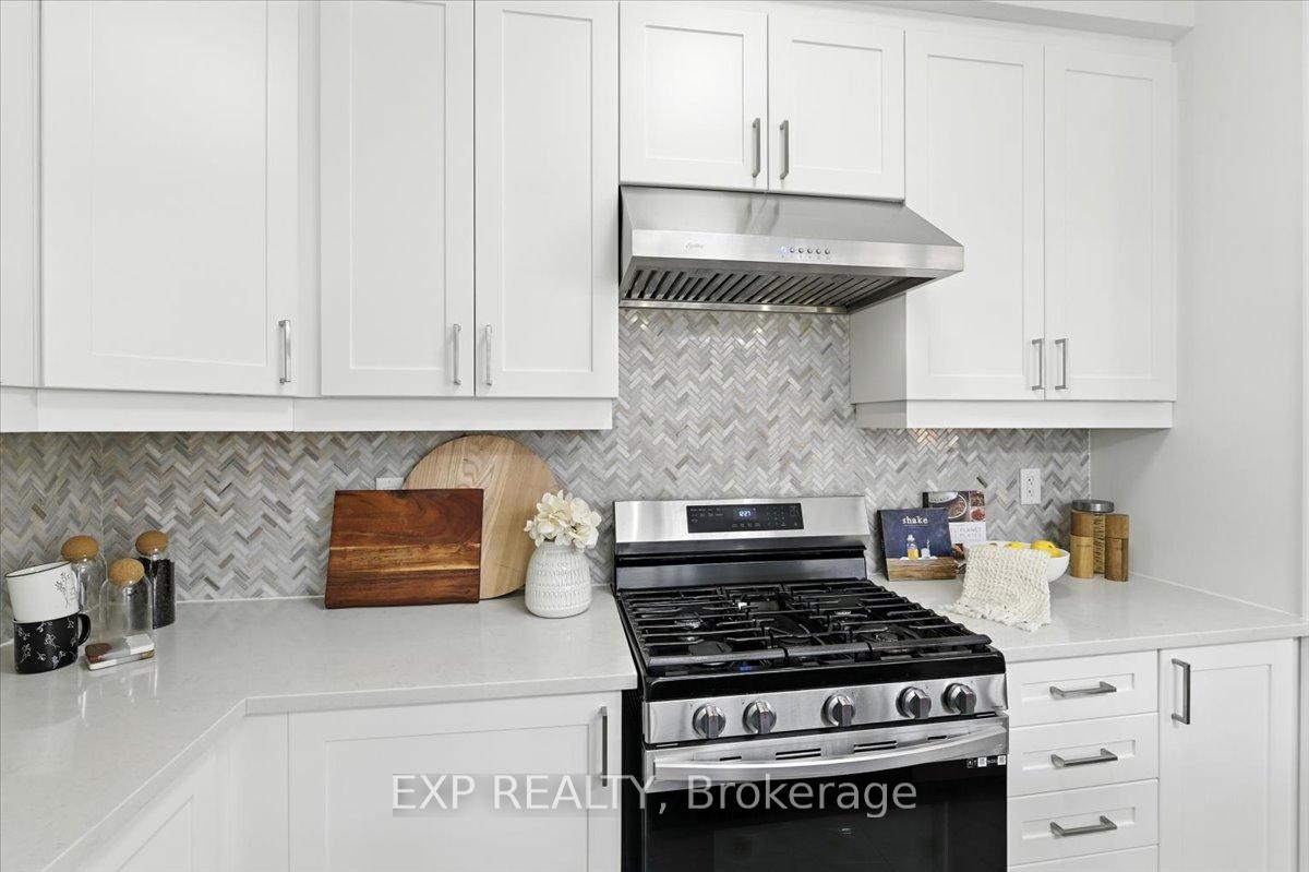 Photo 19 of 3303 Thunderbird Promenade, Pickering, Rural Pickering — HOMEH
