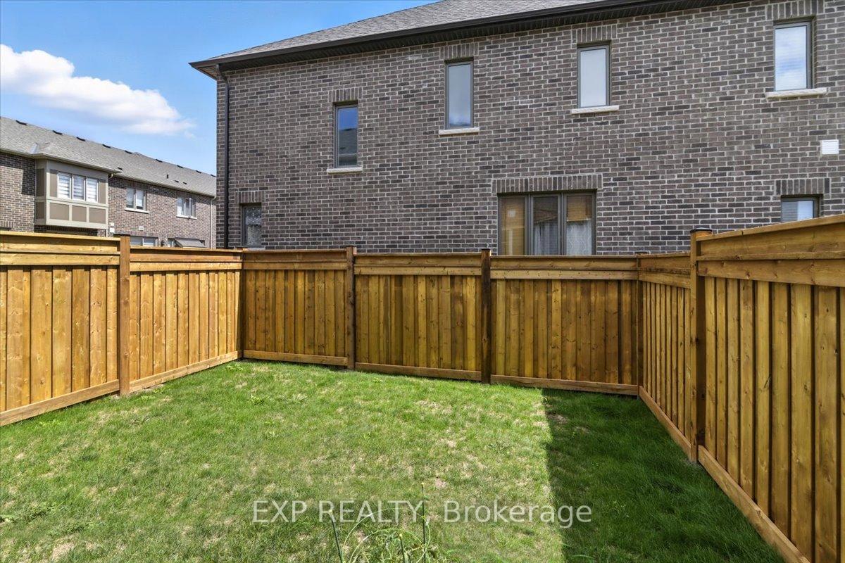 Photo 38 of 3303 Thunderbird Promenade, Pickering, Rural Pickering — HOMEH