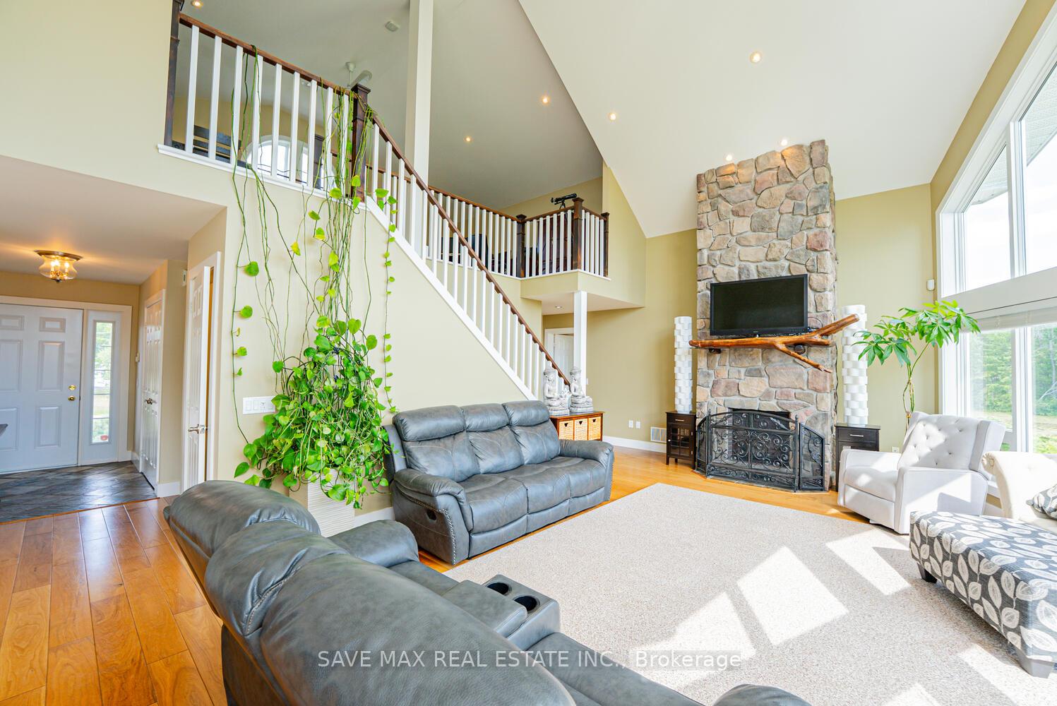 Photo 12 of 3786 Leo Crescent, Ramara, Rural Ramara — HOMEH
