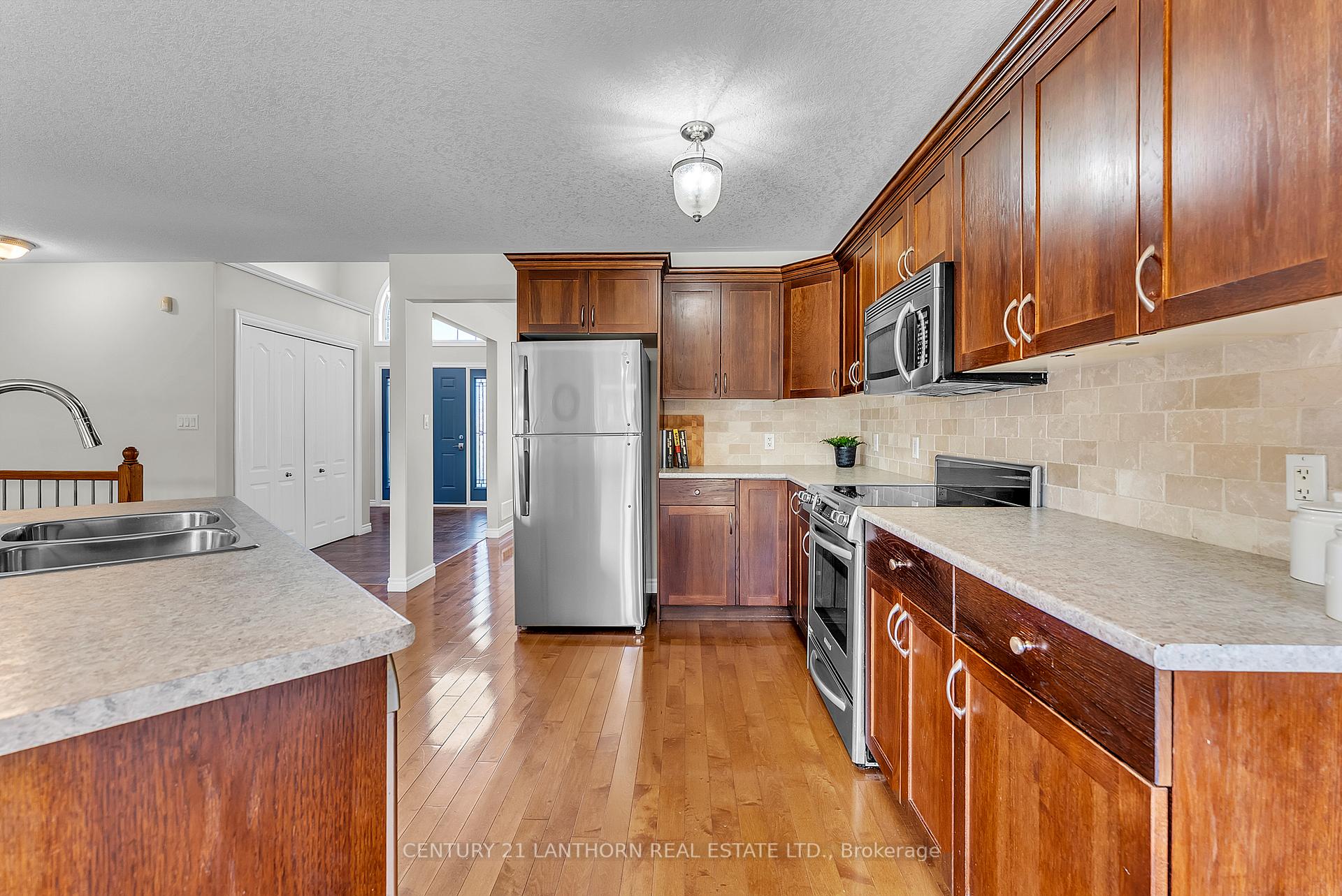 Photo 9 of 108 Parkview Heights, Quinte West, Murray Ward — HOMEH