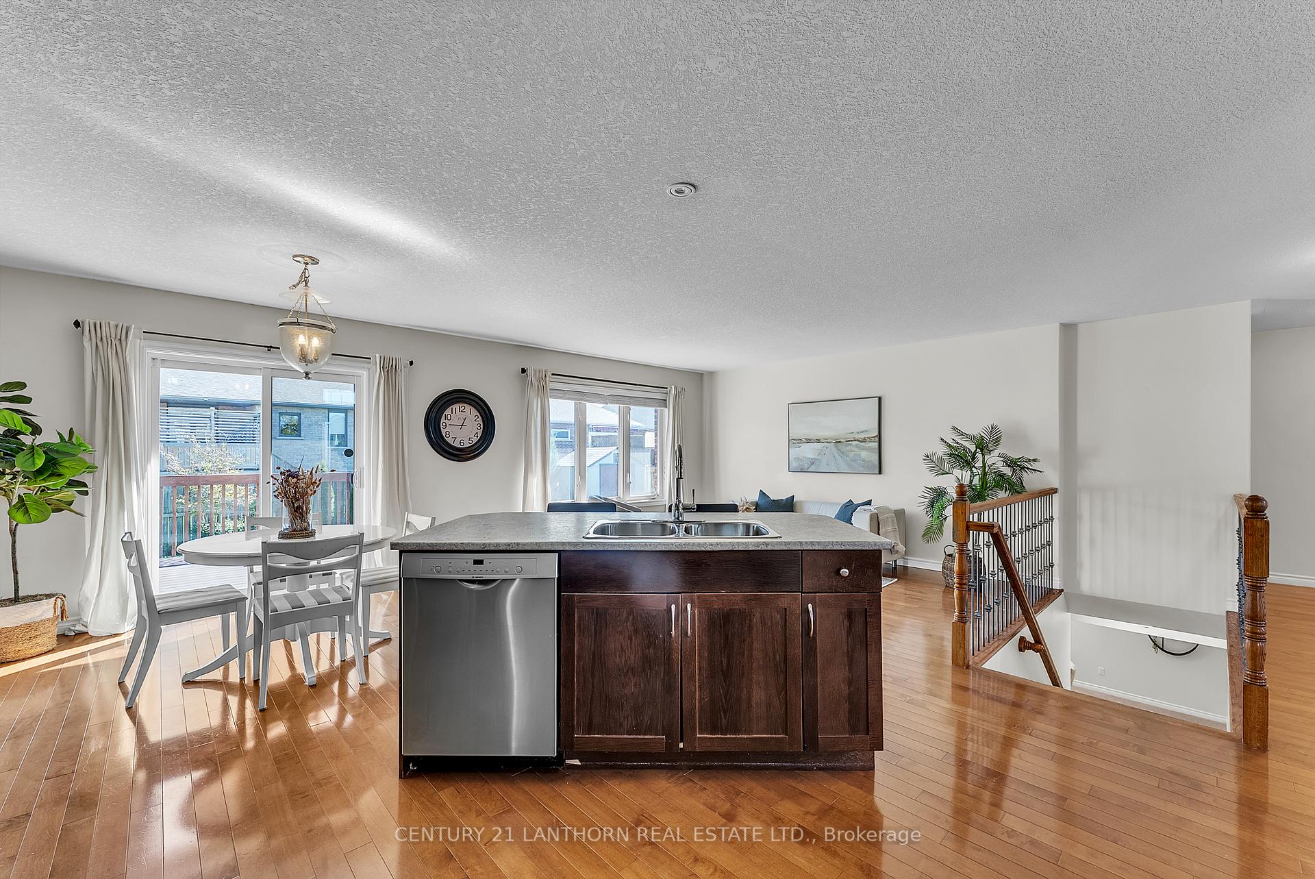 Photo 10 of 108 Parkview Heights, Quinte West, Murray Ward — HOMEH