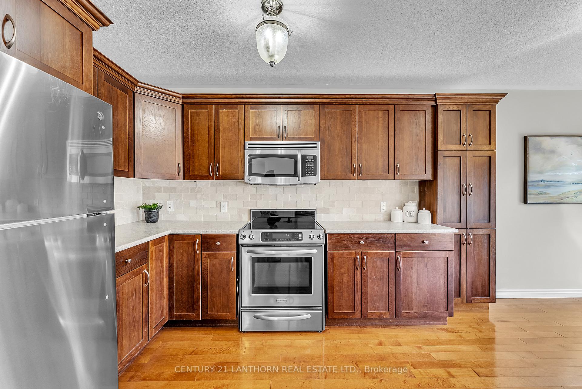 Photo 11 of 108 Parkview Heights, Quinte West, Murray Ward — HOMEH