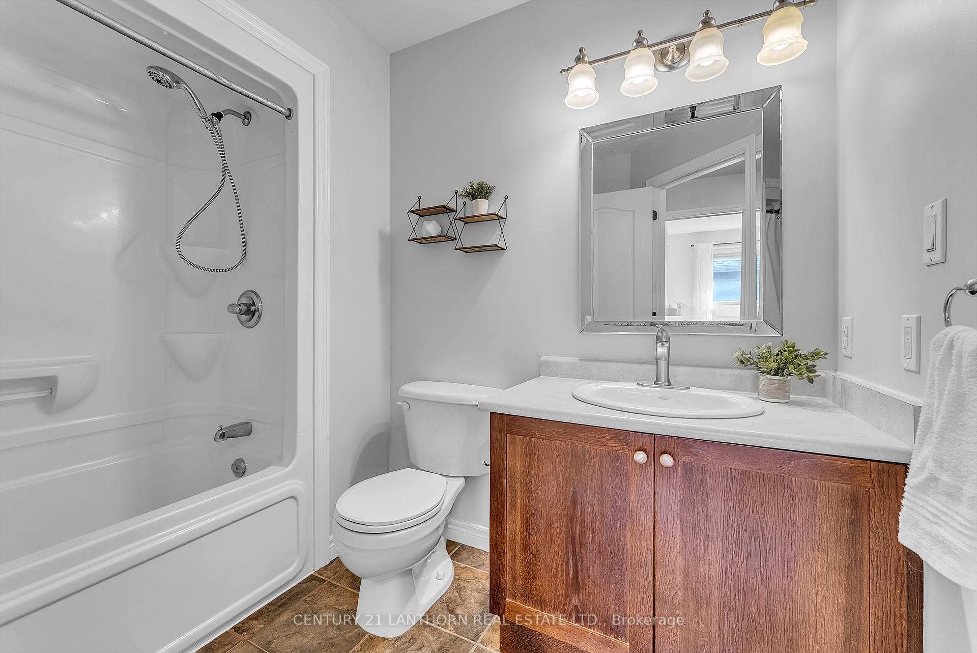 Photo 22 of 108 Parkview Heights, Quinte West, Murray Ward — HOMEH