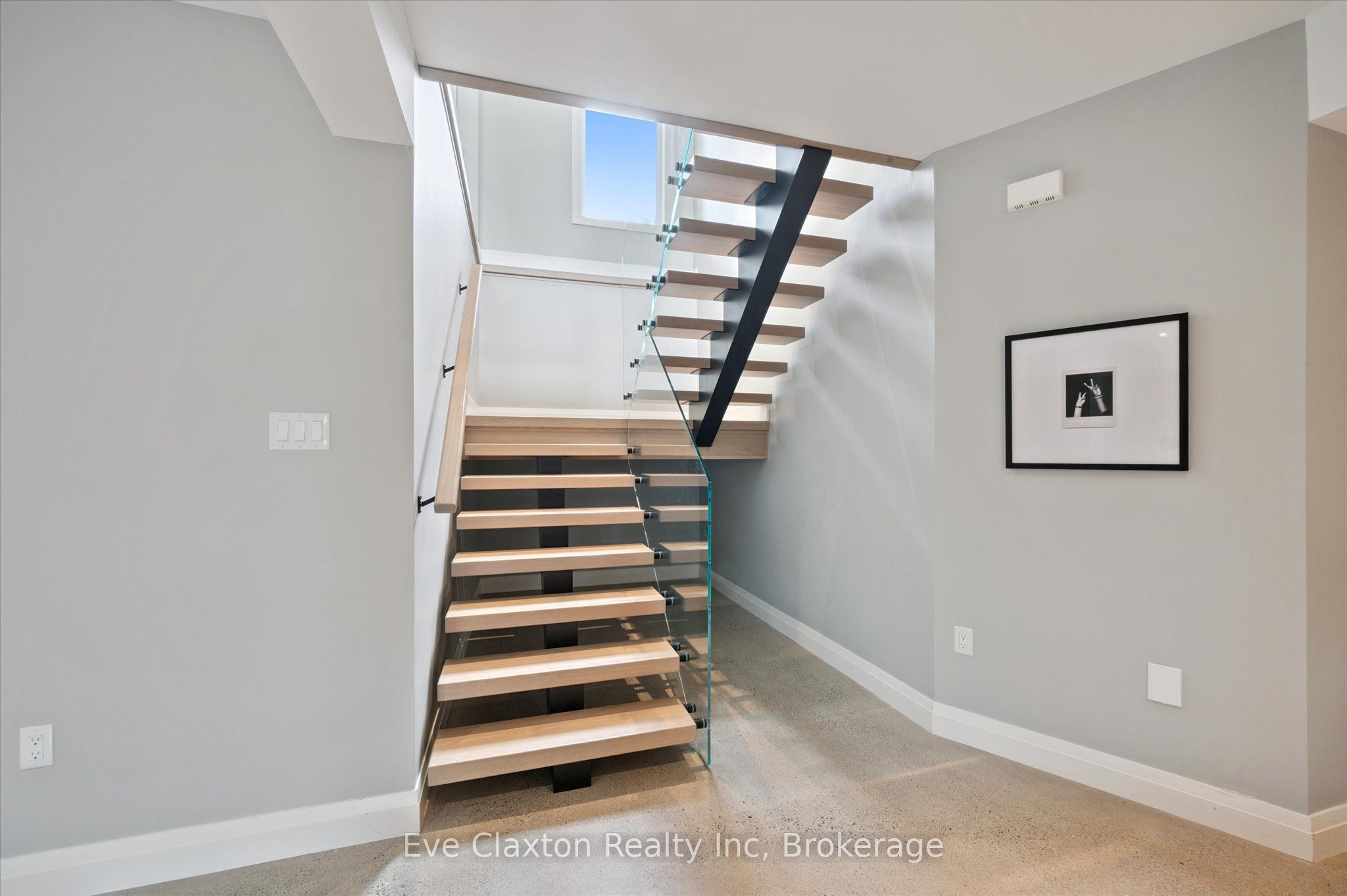 Photo 25 of 6815 Wellington Rd 34, Puslinch, Crieff/Aikensville/Killean — HOMEH
