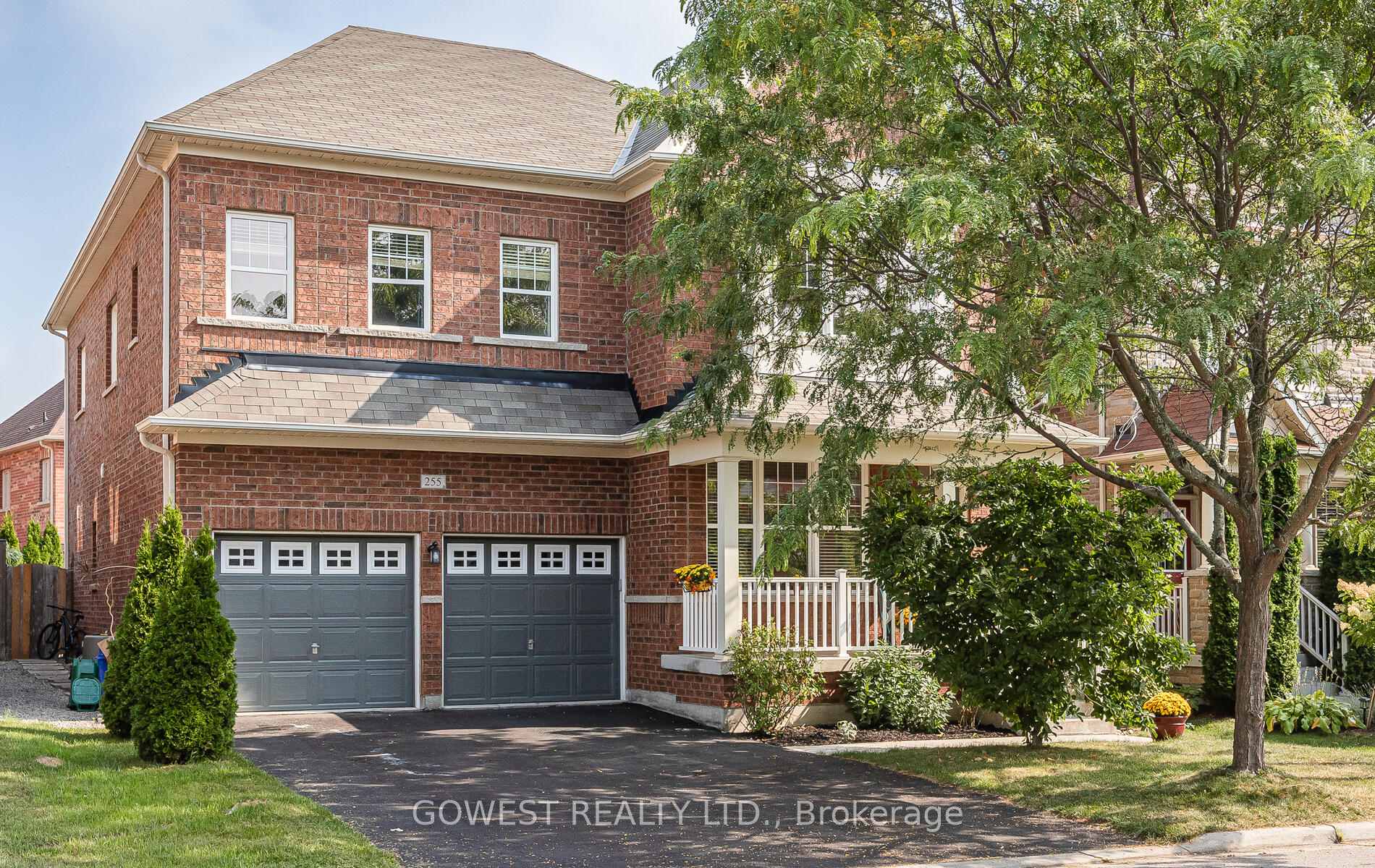 Front of 255 Quinlan Court