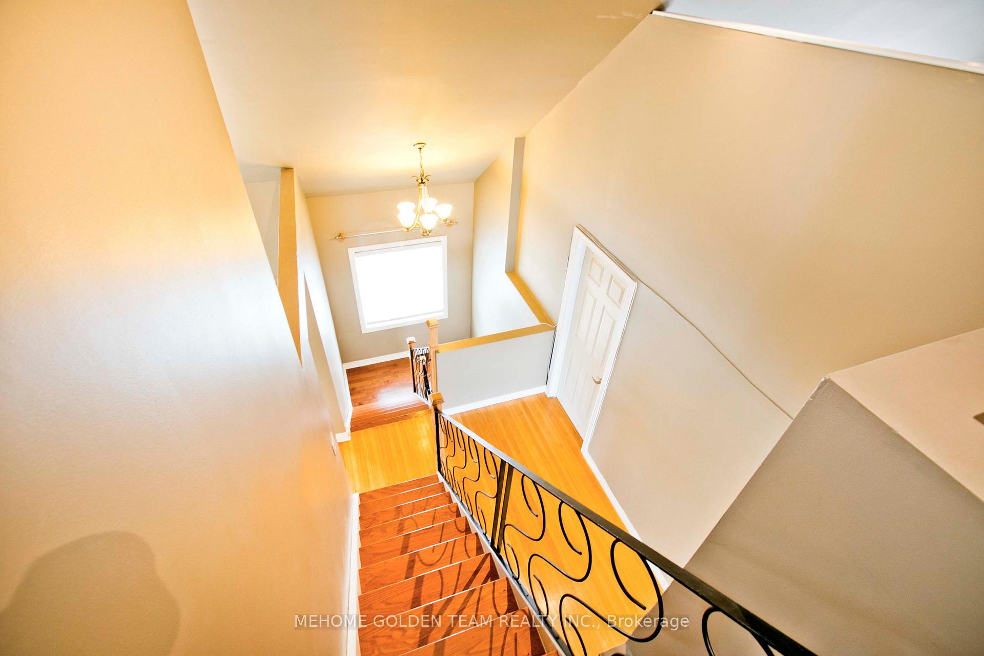 Photo 1 of 1546 Willowside Court, Pickering, Bay Ridges — HOMEH