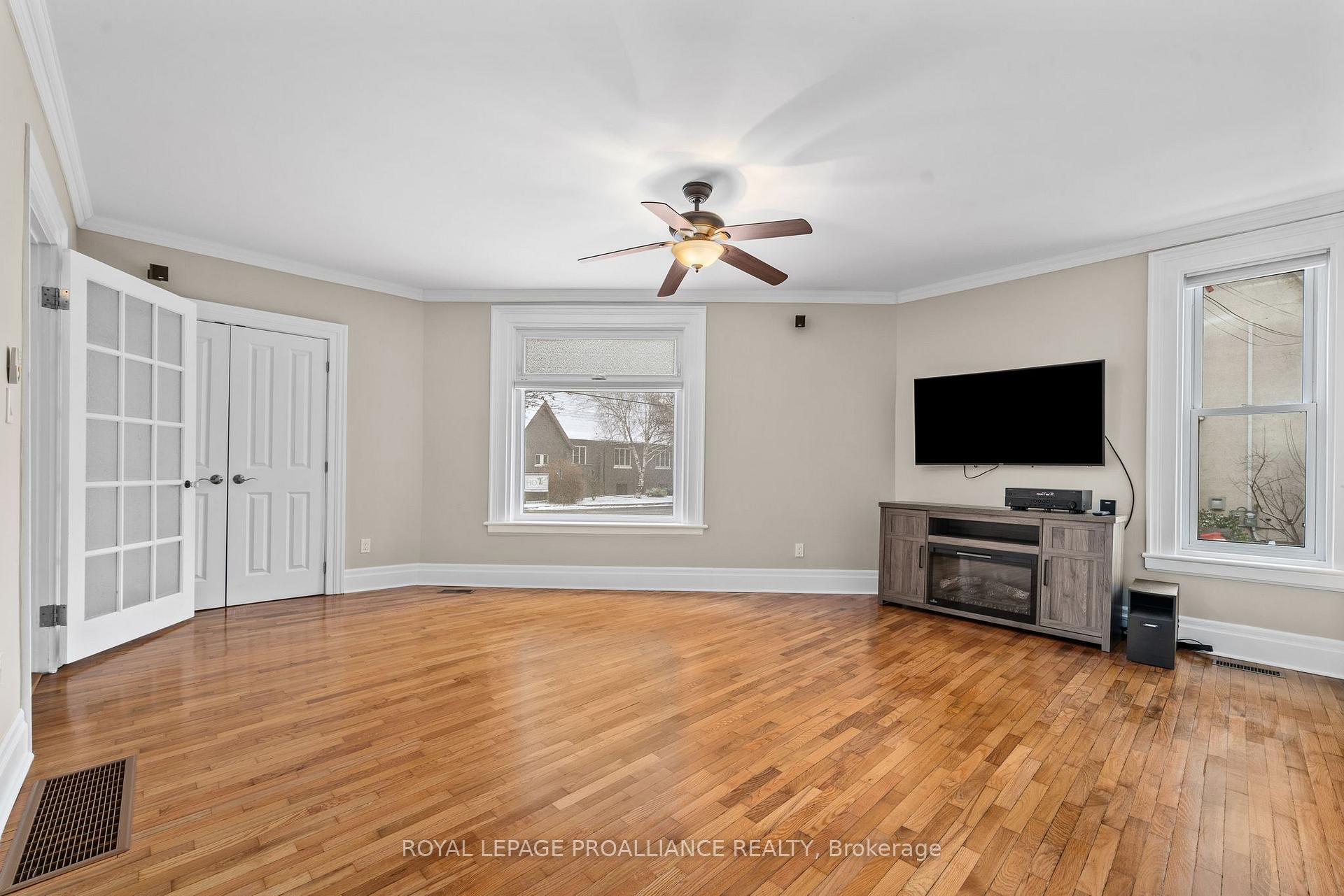 Photo 17 of 51 King Street, Prince Edward County, Picton Ward — HOMEH