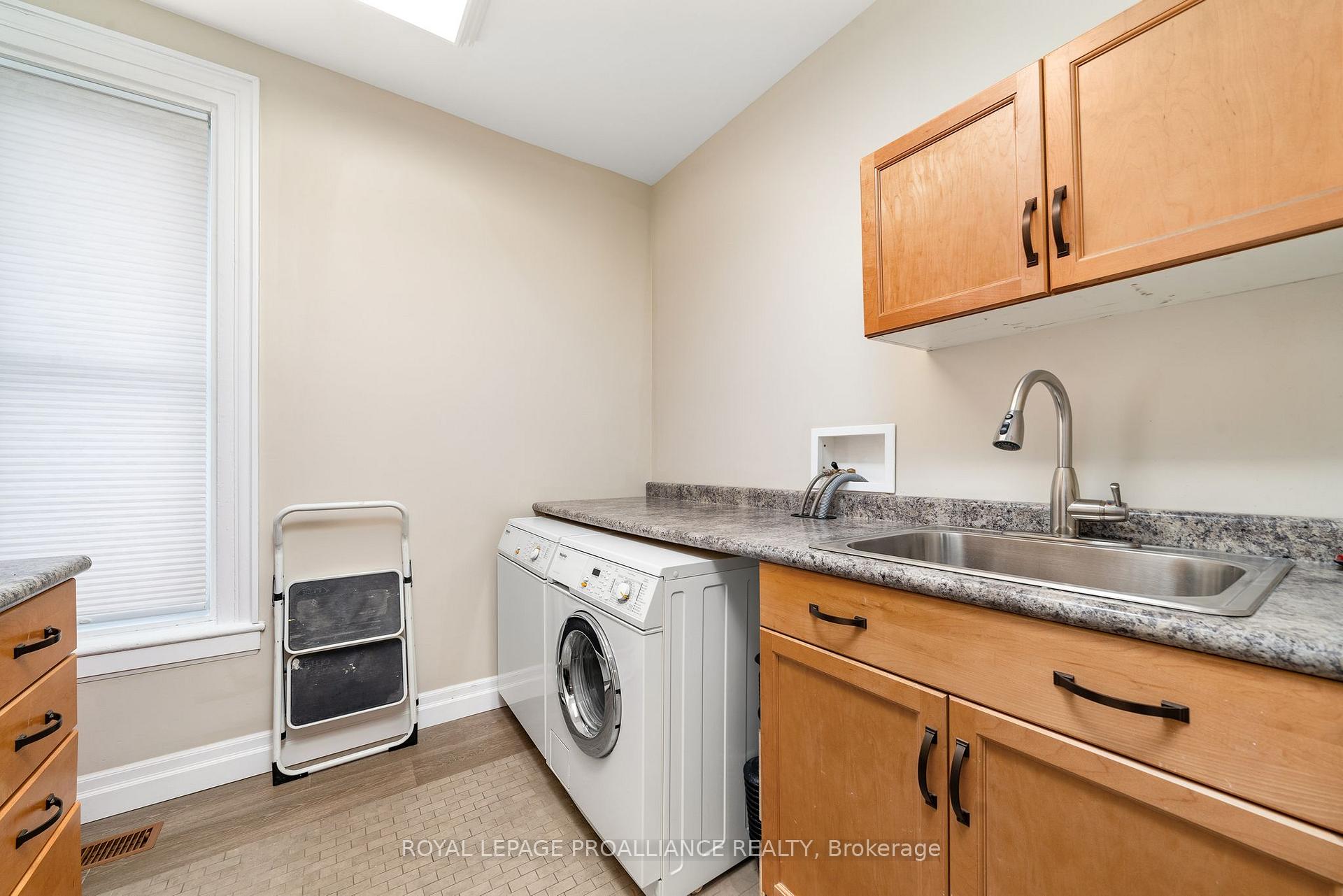 Photo 19 of 51 King Street, Prince Edward County, Picton Ward — HOMEH