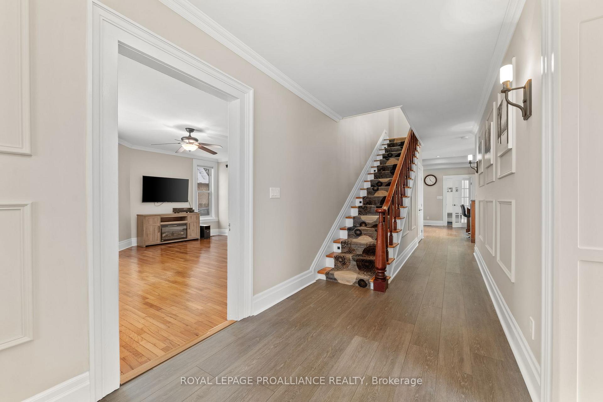 Photo 21 of 51 King Street, Prince Edward County, Picton Ward — HOMEH