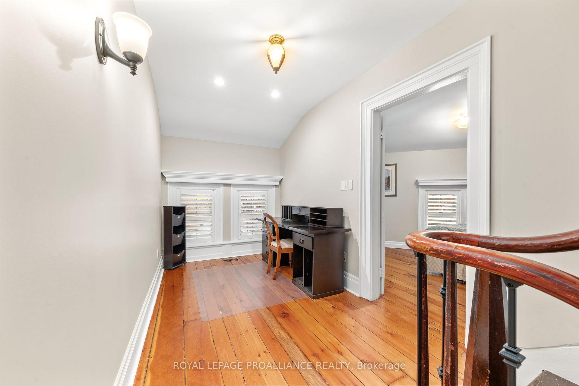 Photo 31 of 51 King Street, Prince Edward County, Picton Ward — HOMEH